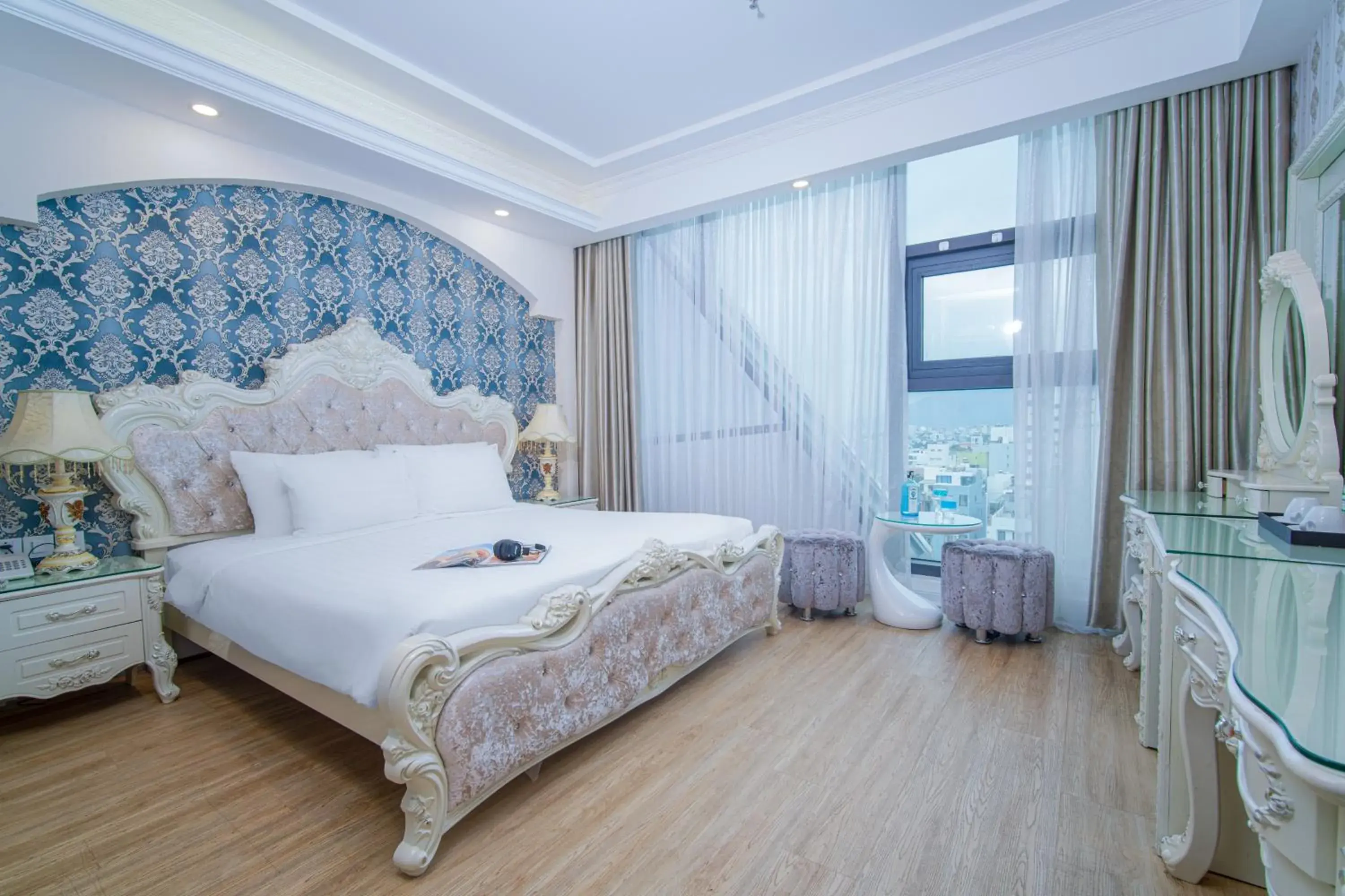 Bed in Royal Beach Hotel by THG Bed in Royal Beach Hotel by THG