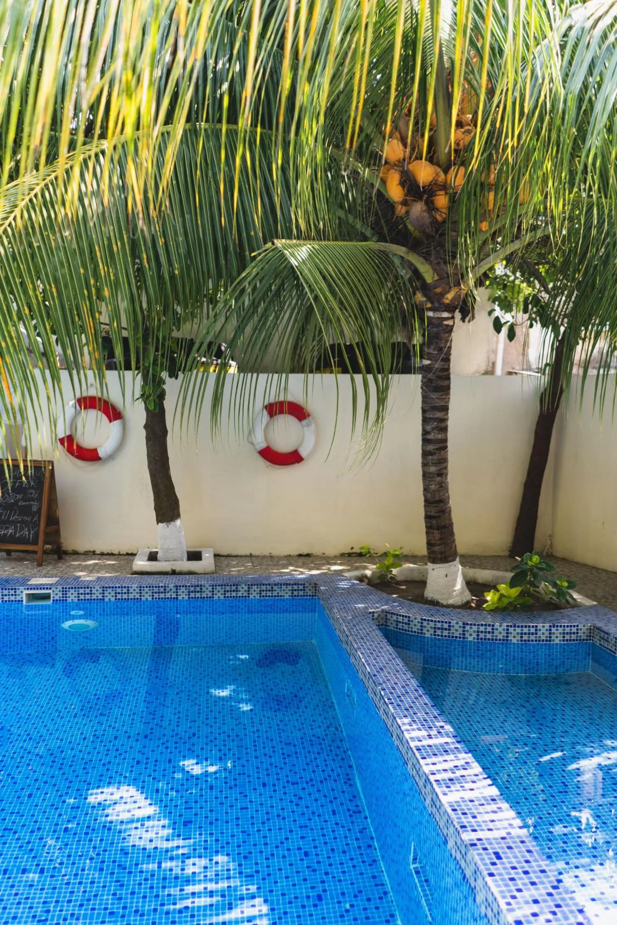 Swimming pool in Antonio Garden Hotel