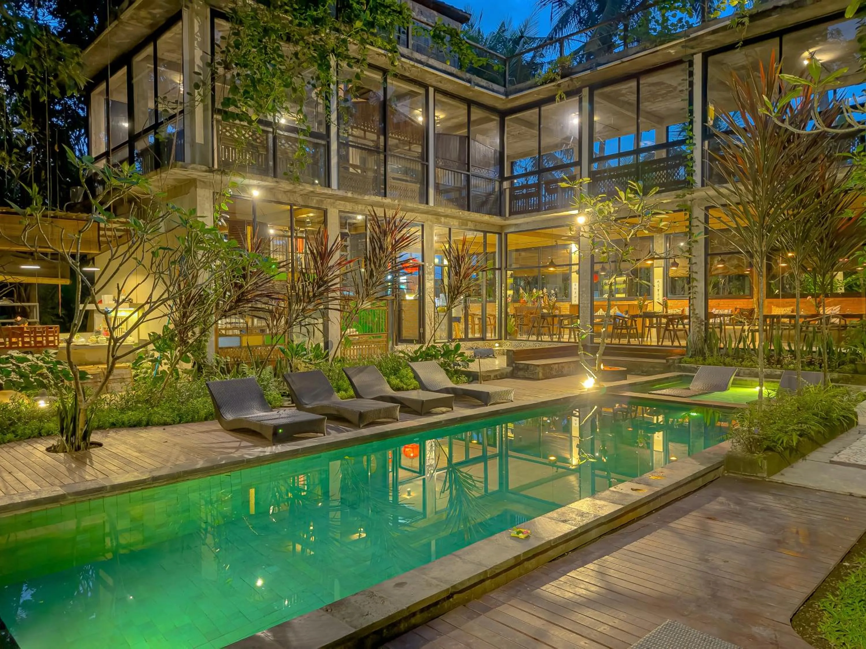 Property building in Gunung An Retreat