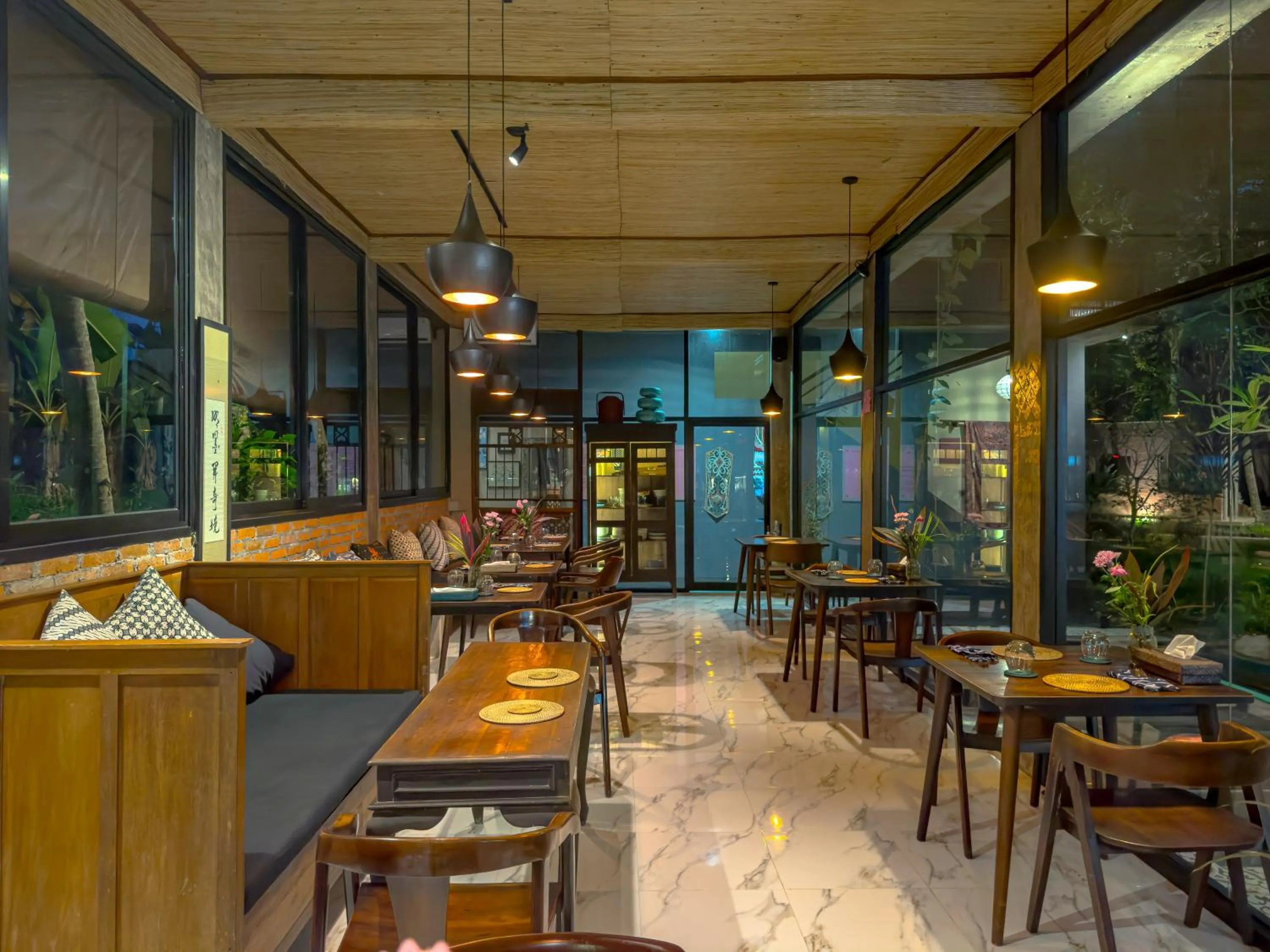 Restaurant/places to eat in Gunung An Retreat