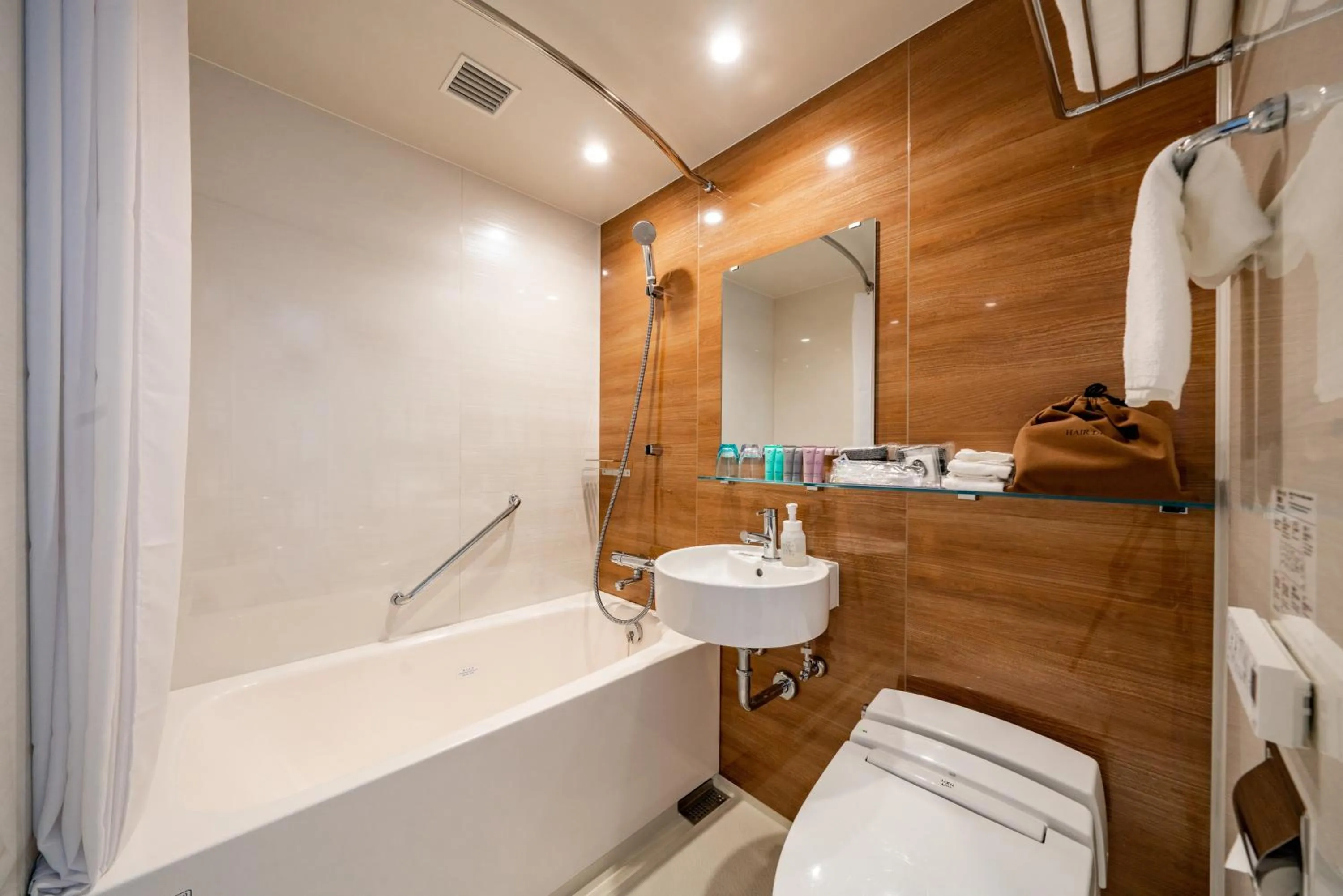 Shower in Keio Prelia Hotel Sapporo