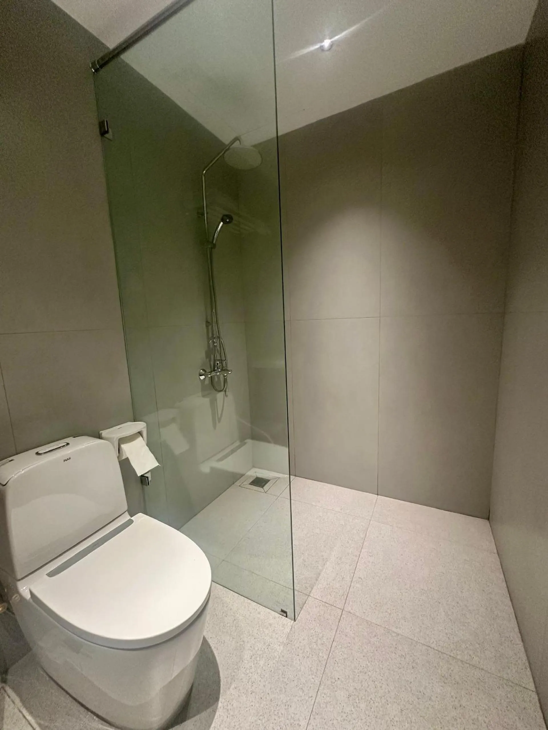 Toilet in Le Huynh Mui Ne Hotel