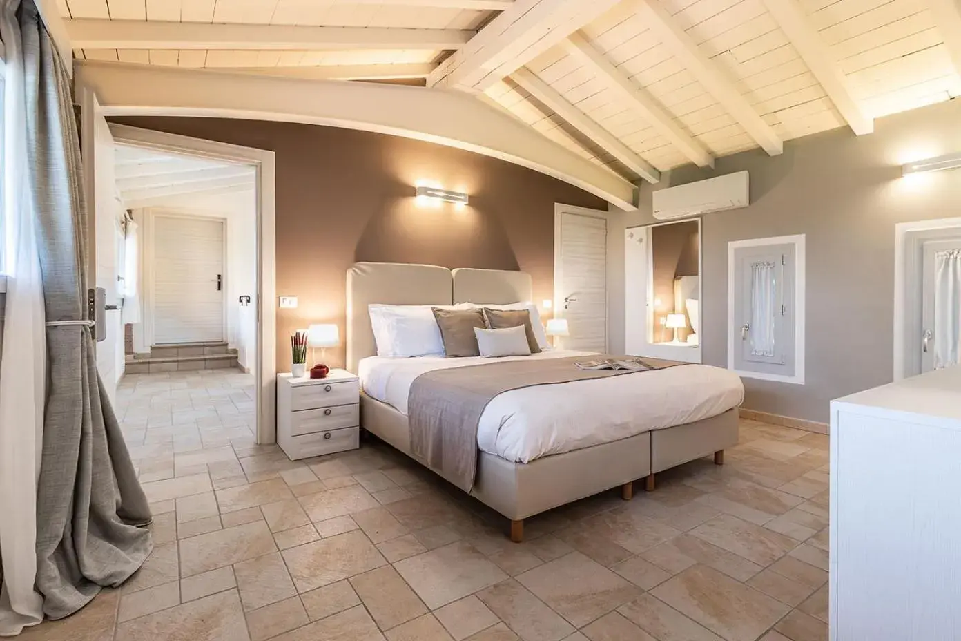 Penthouse Apartment - single occupancy in Monteborre Penthouse Apartment - single occupancy in Monteborre