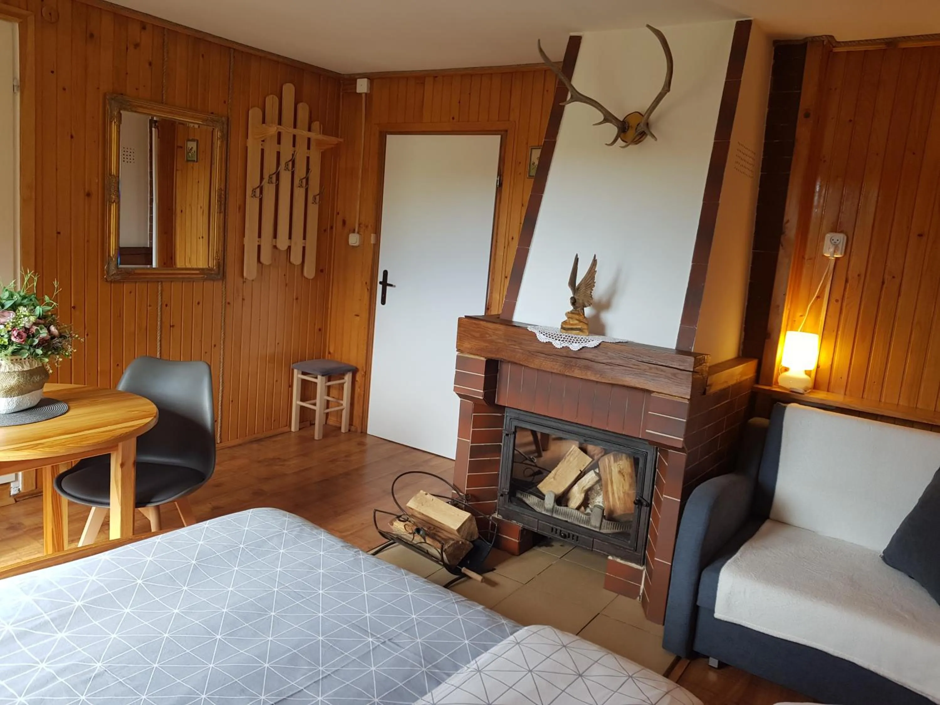 Bedroom, Bed in Białowieska Leśniczówka "U Jasia i Małgosi"