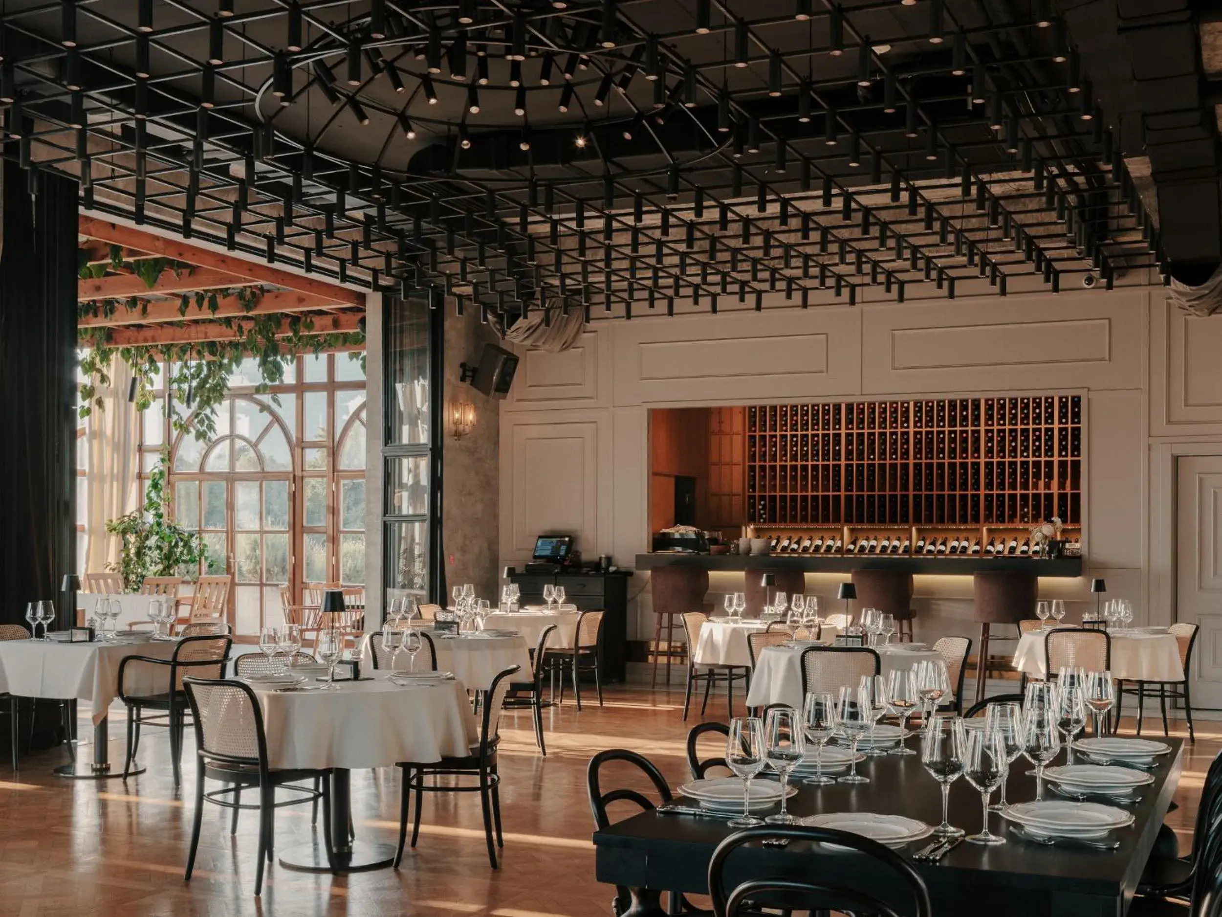 Restaurant/places to eat in Lopota Lake Resort & Spa Restaurant/places to eat in Lopota Lake Resort & Spa