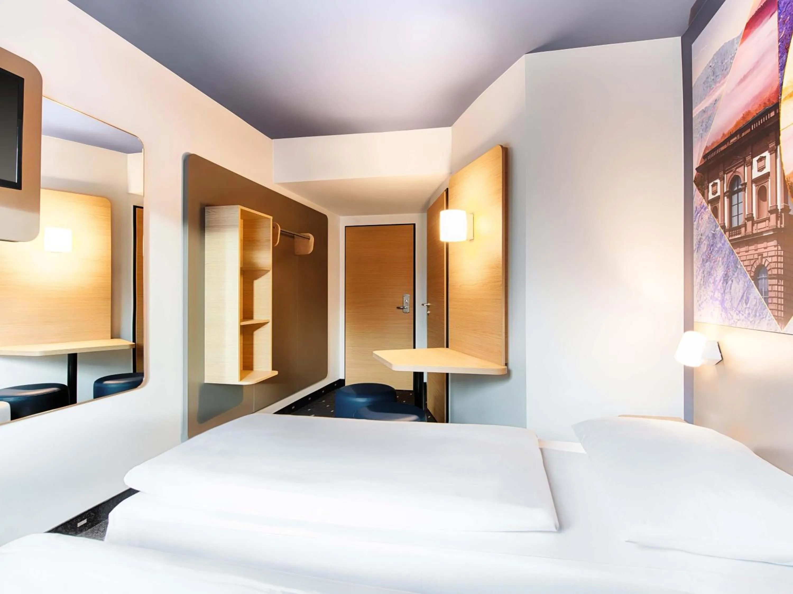 Photo of the whole room, Bed in B&B Hotel Kaiserslautern