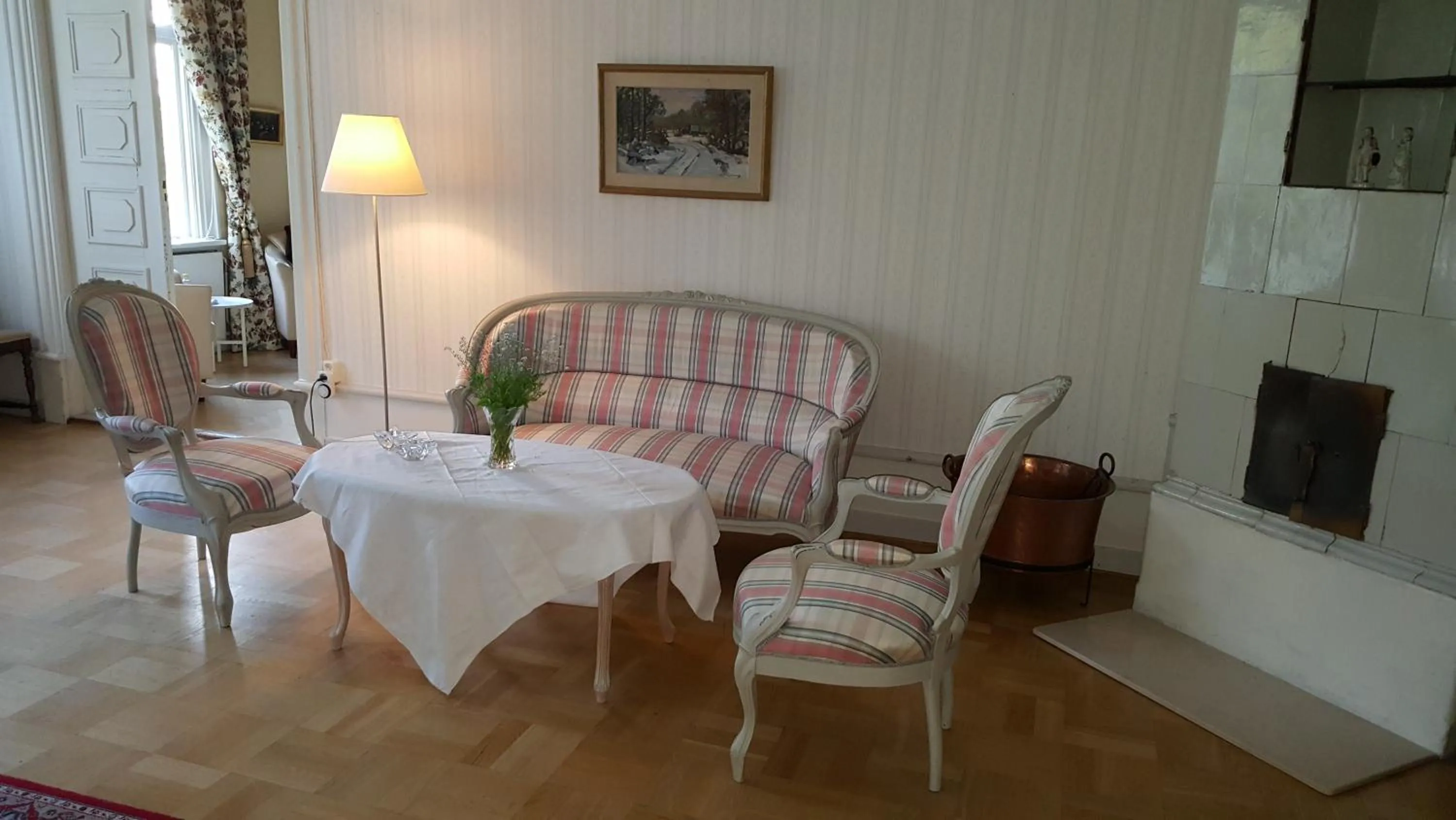 Living room in Hoby Gård B&B