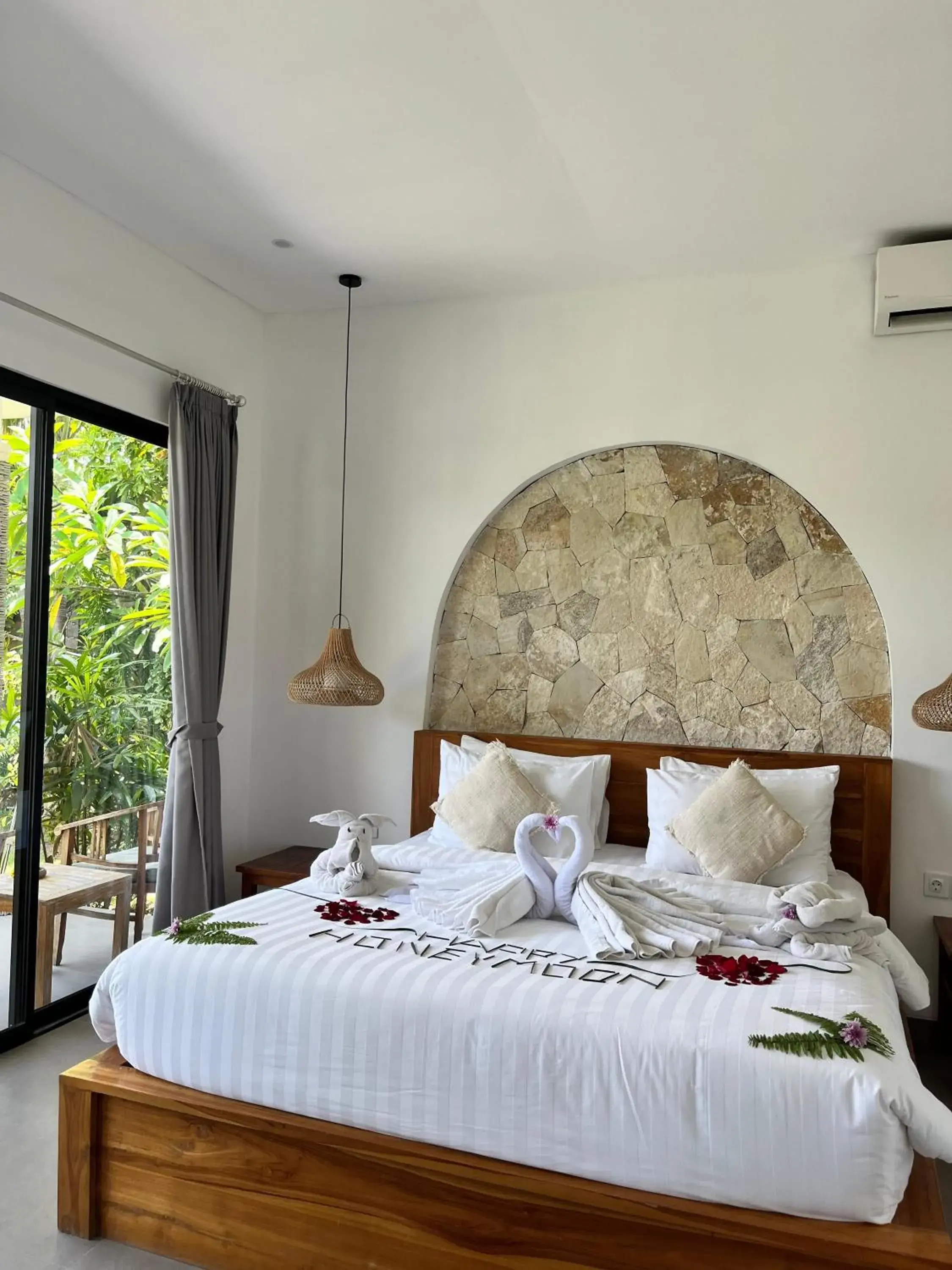Deluxe Double Room in Bingin Family Bungalow Deluxe Double Room in Bingin Family Bungalow