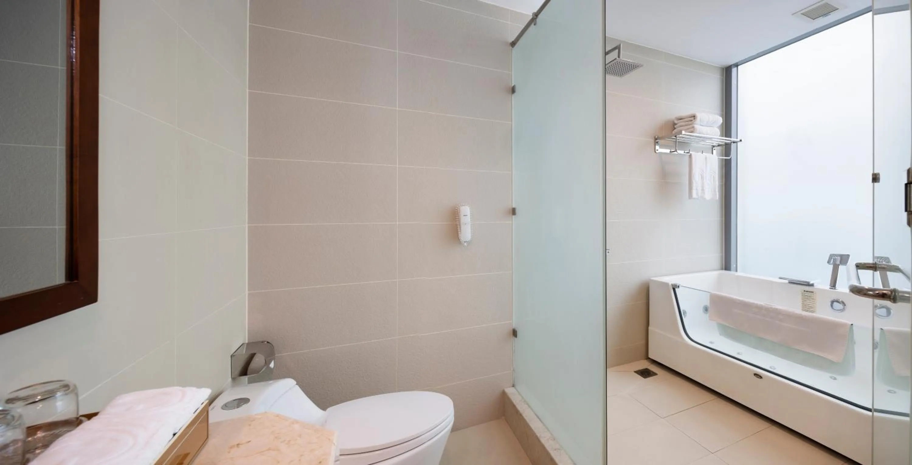 Bath in Eden Star Saigon Hotel