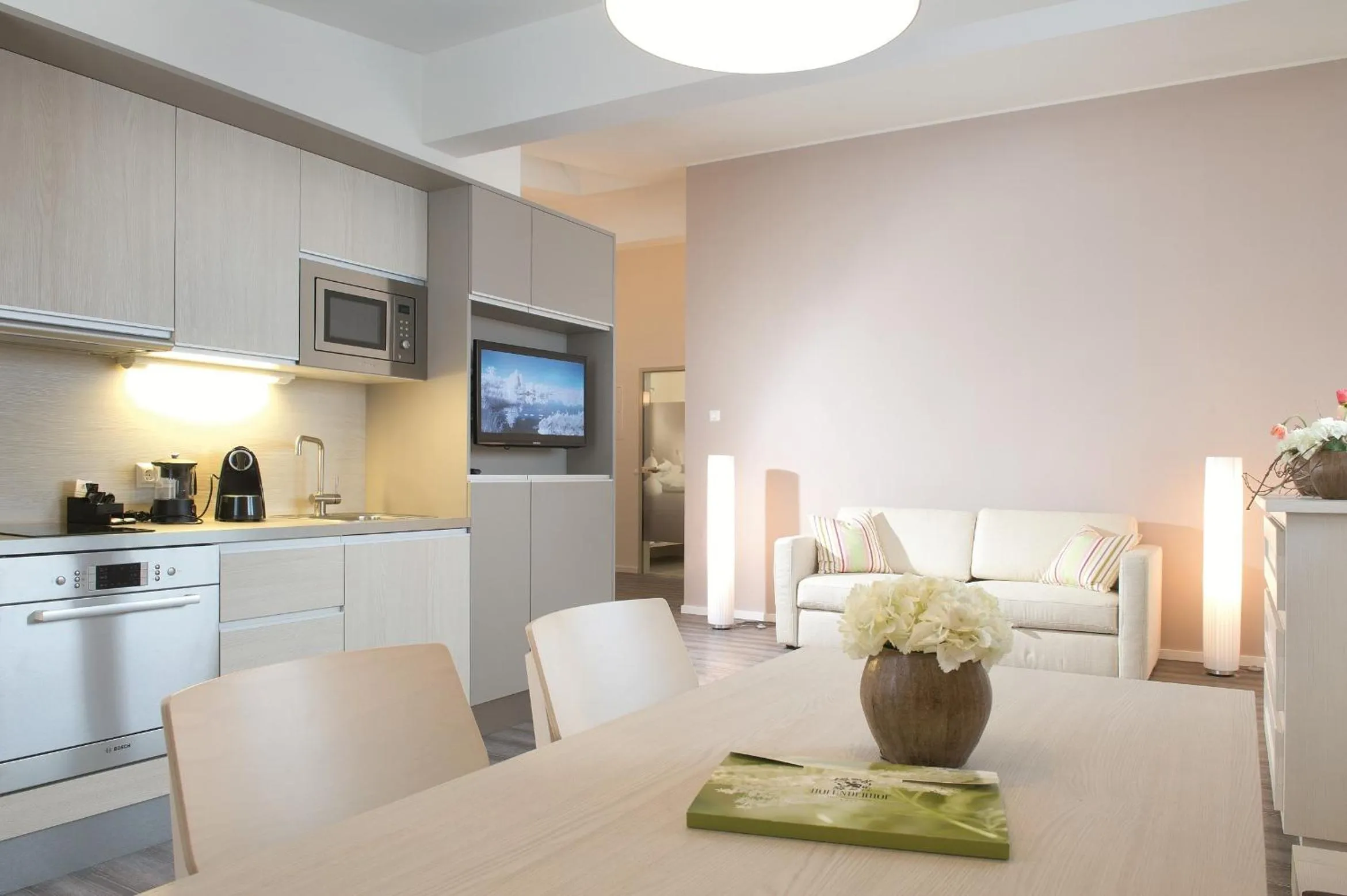 Kitchen or kitchenette in Hotel Holunderhof