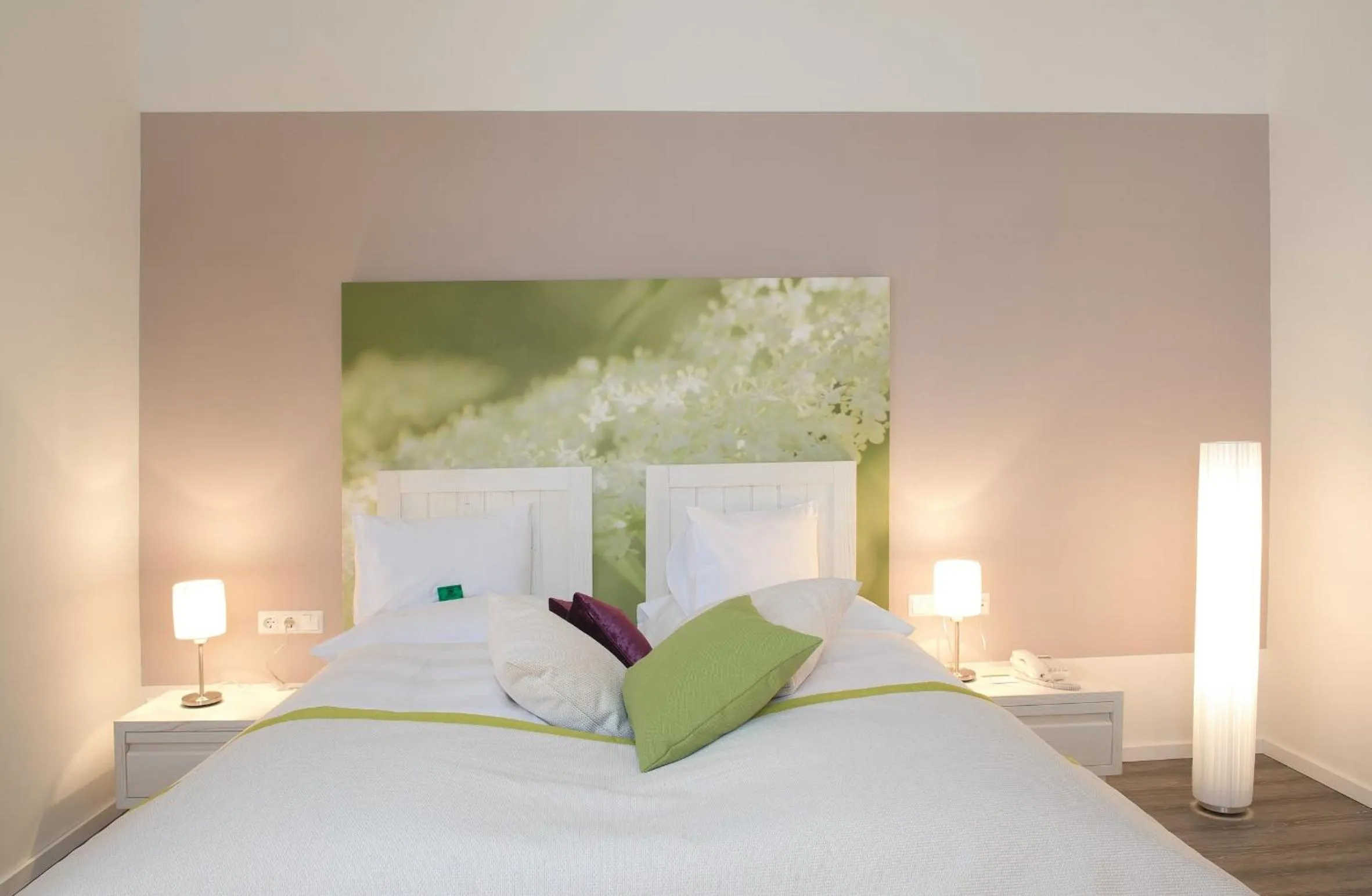 Bed in Hotel Holunderhof