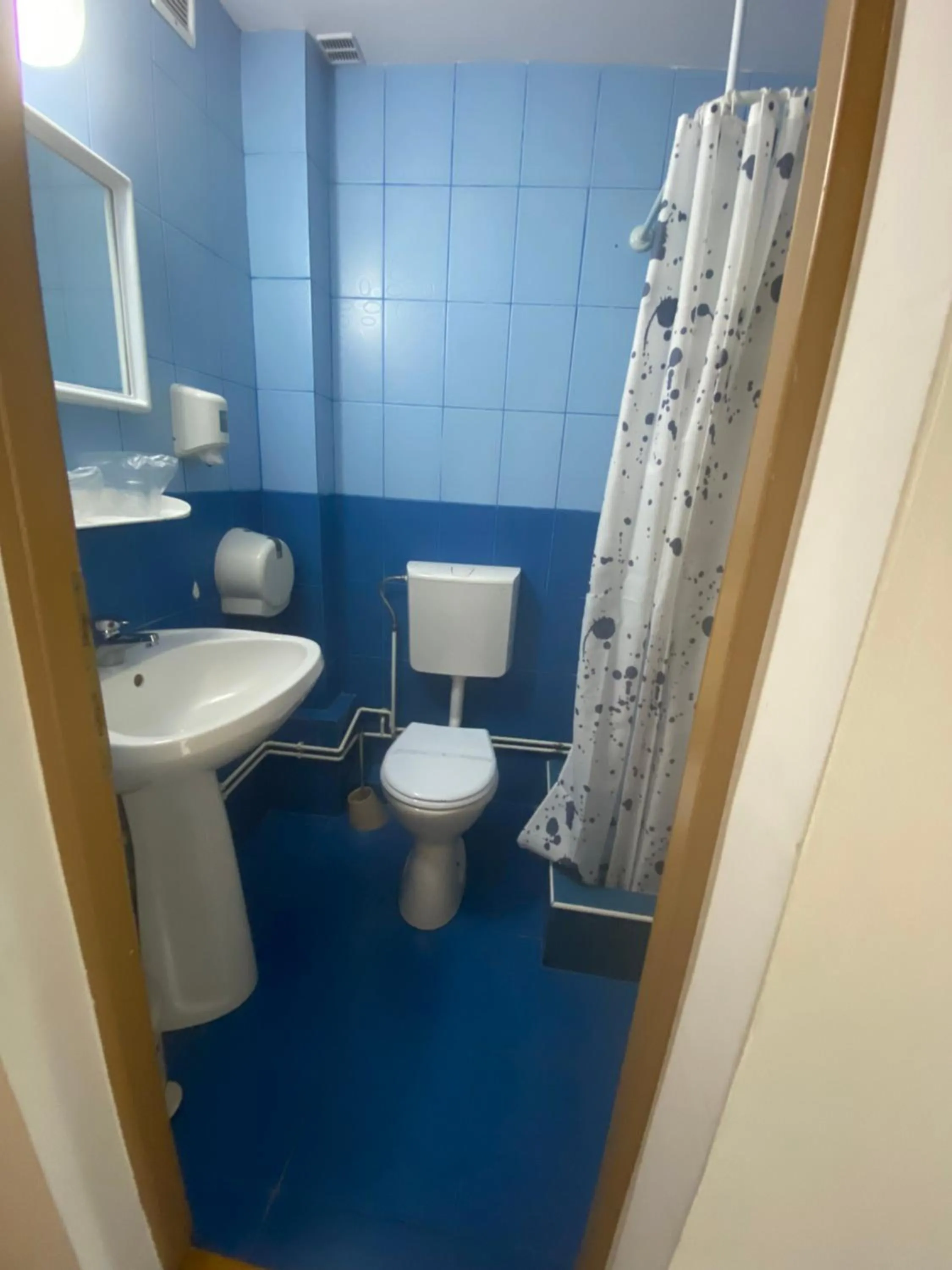Toilet in Vila Onix