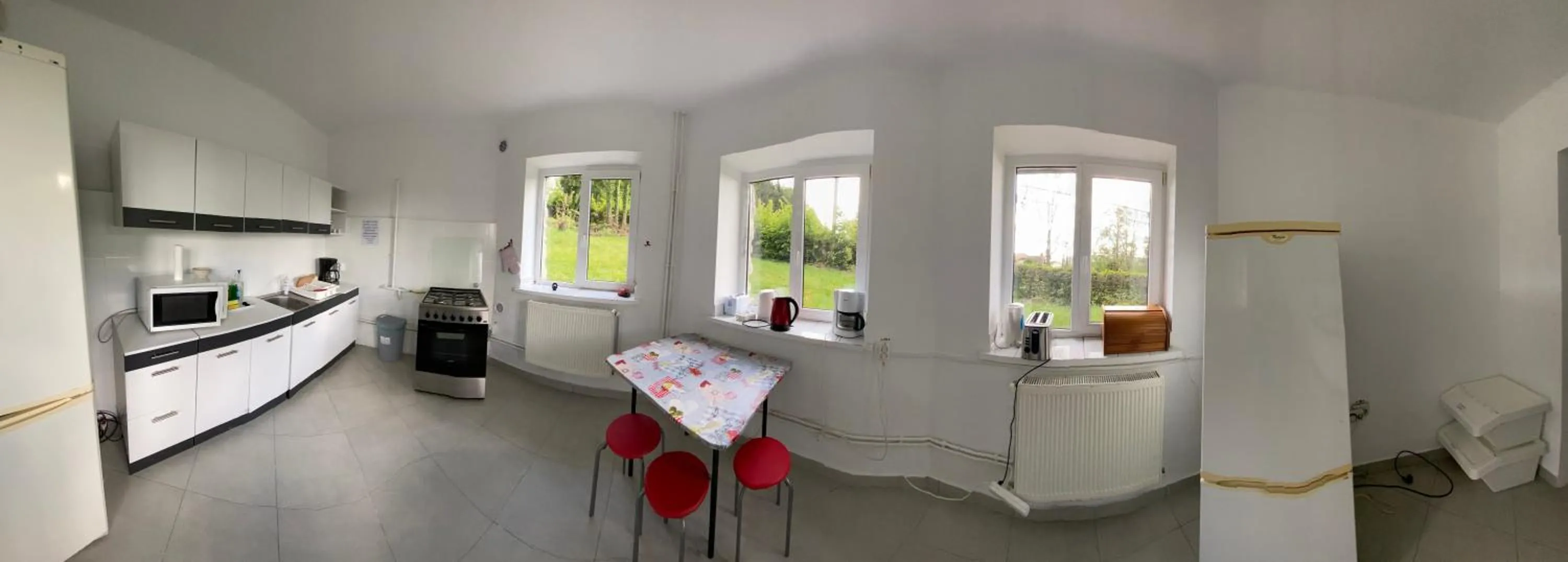 Communal kitchen in Vila Onix