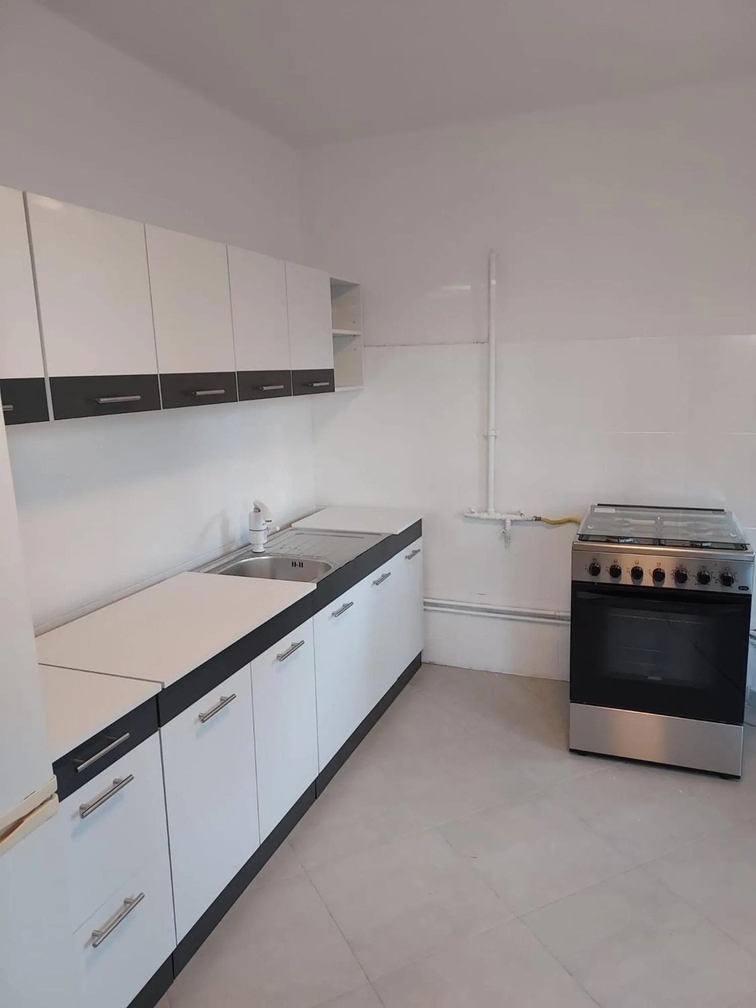Kitchen or kitchenette in Vila Onix