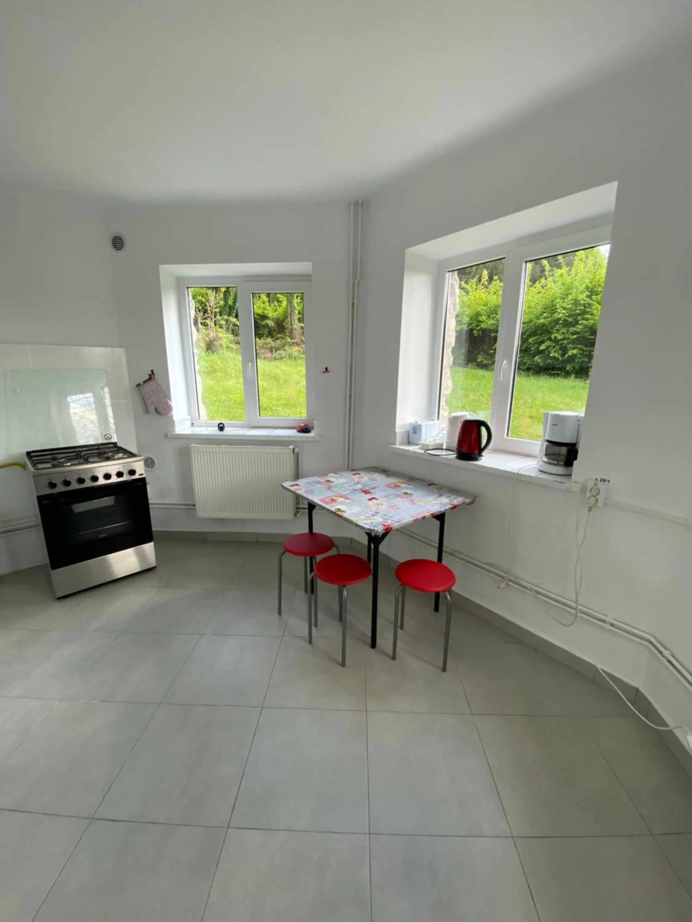 Communal kitchen in Vila Onix