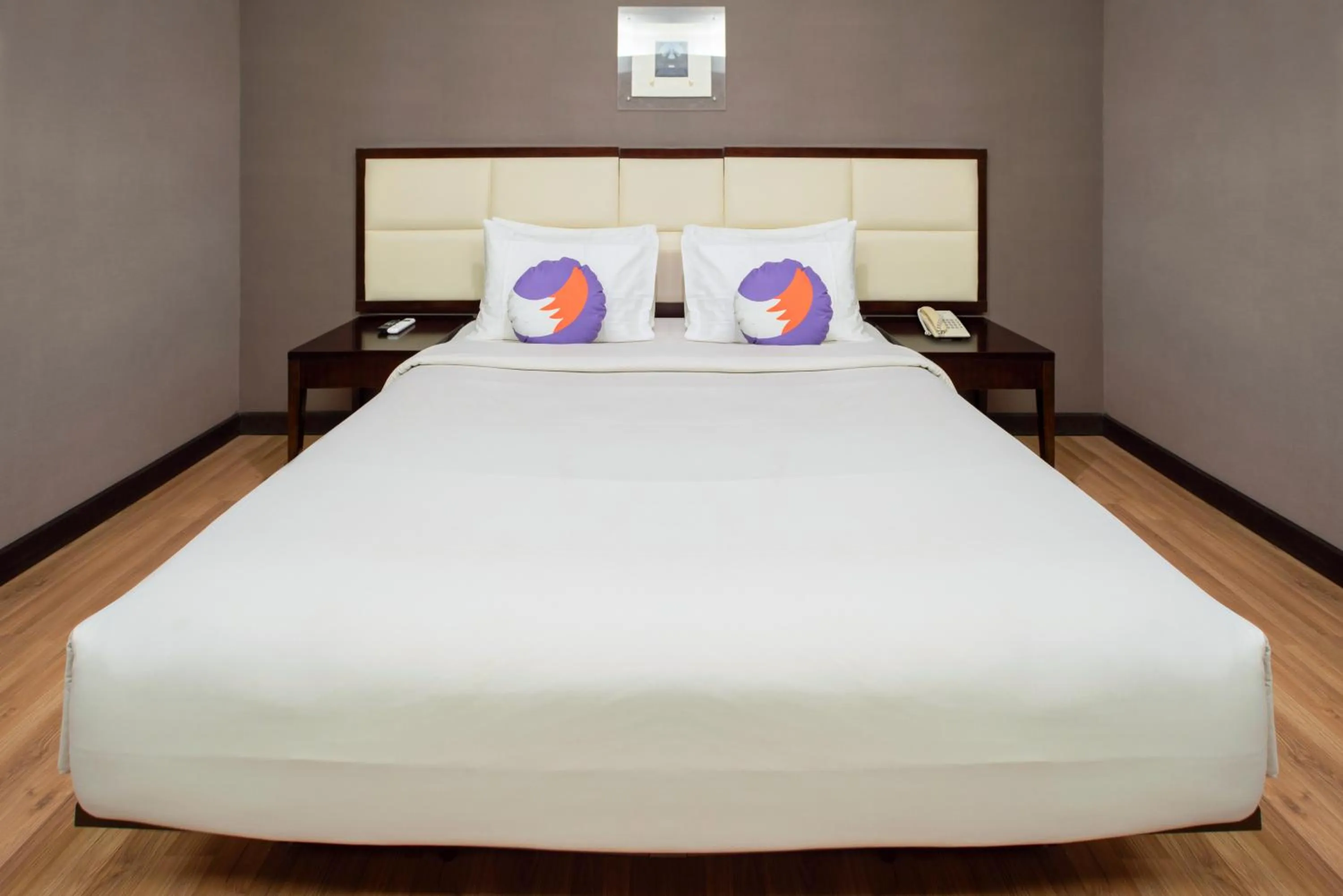 Bathroom, Bed in FOX Hotel Gorontalo