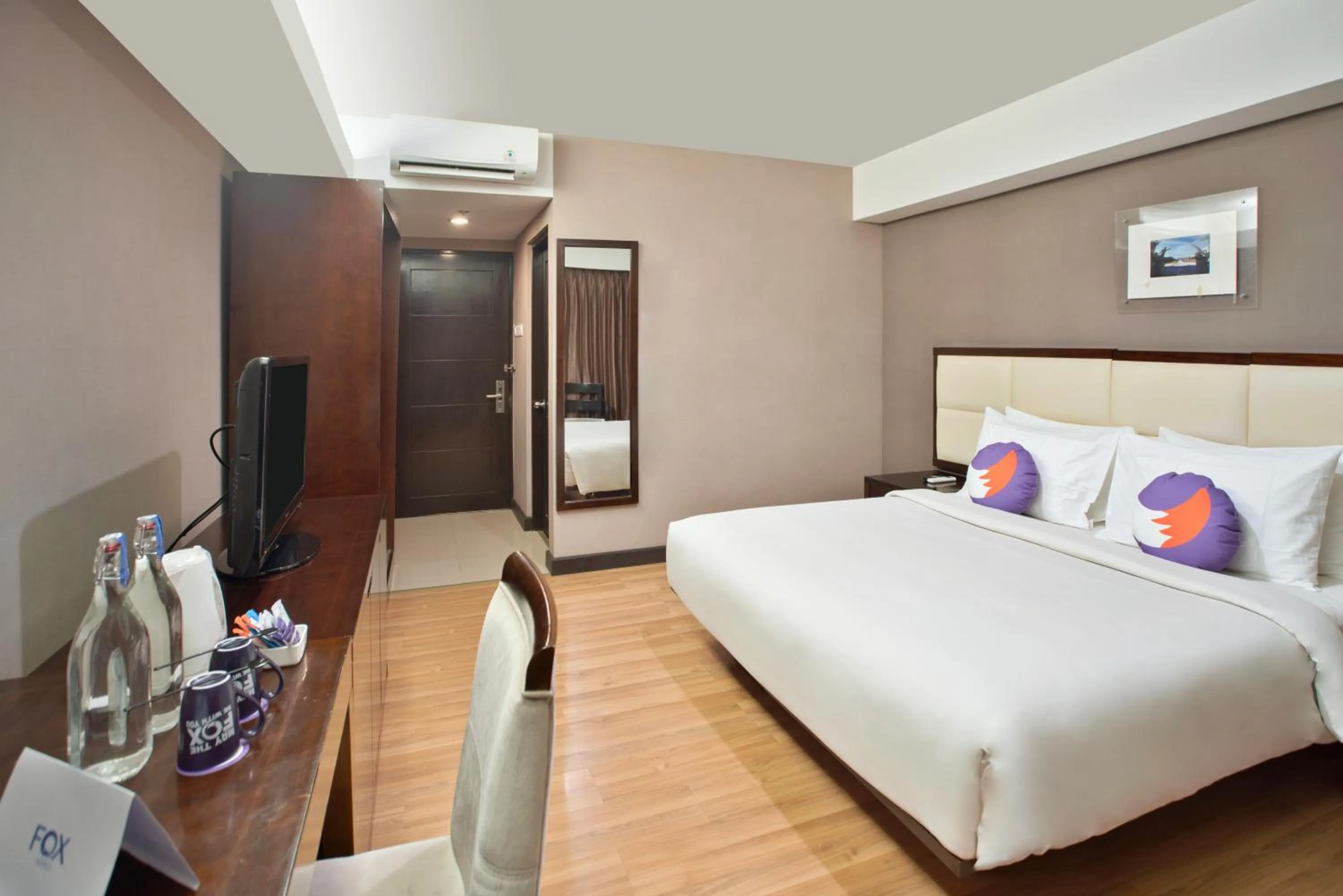 People, Bed in FOX Hotel Gorontalo