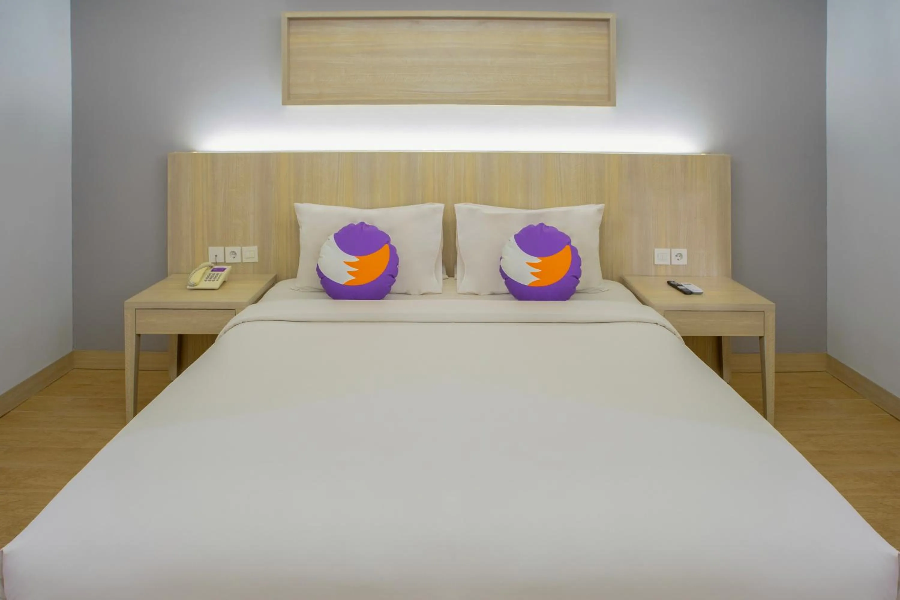Bedroom, Bed in FOX Hotel Gorontalo