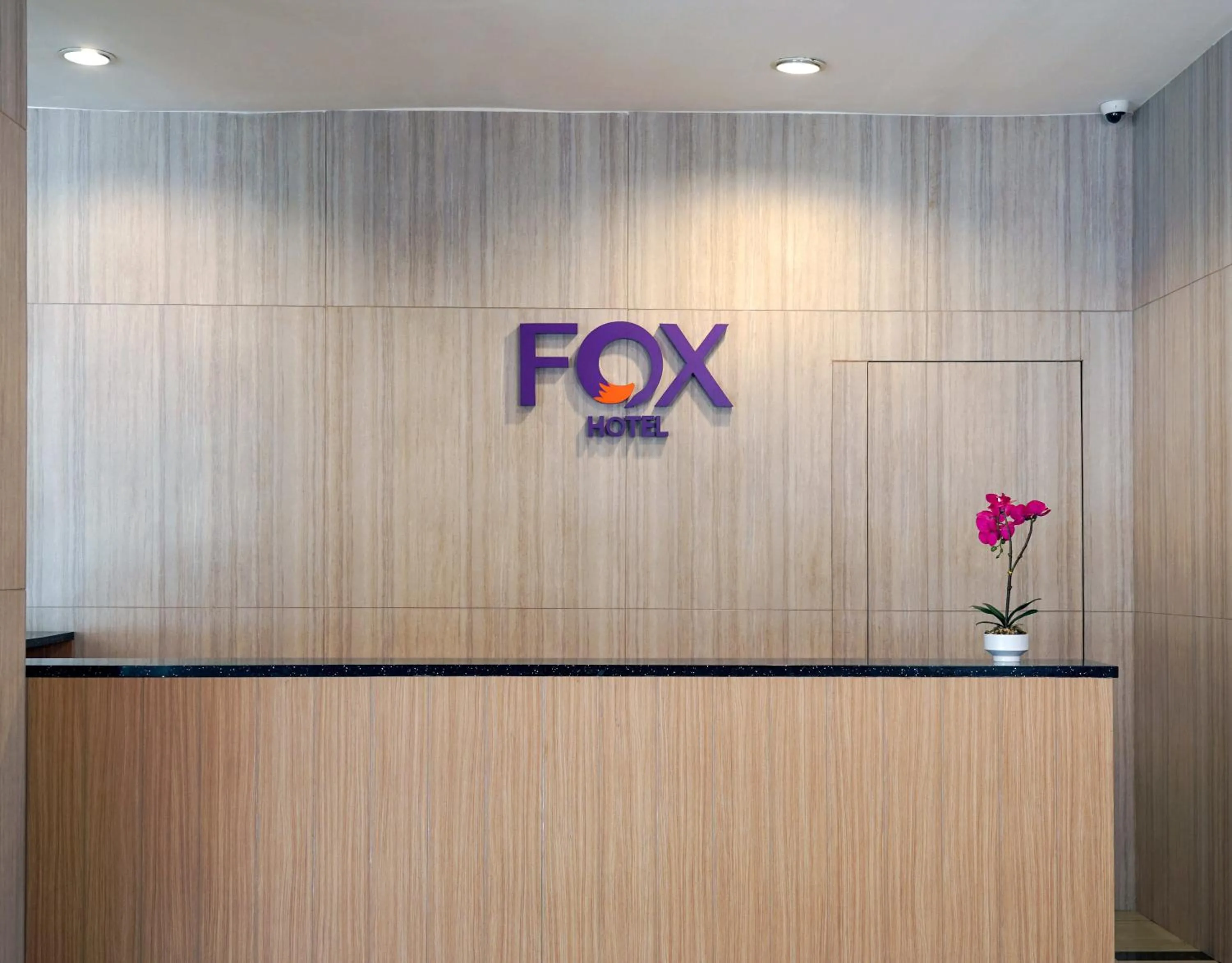 Lobby or reception in FOX Hotel Gorontalo