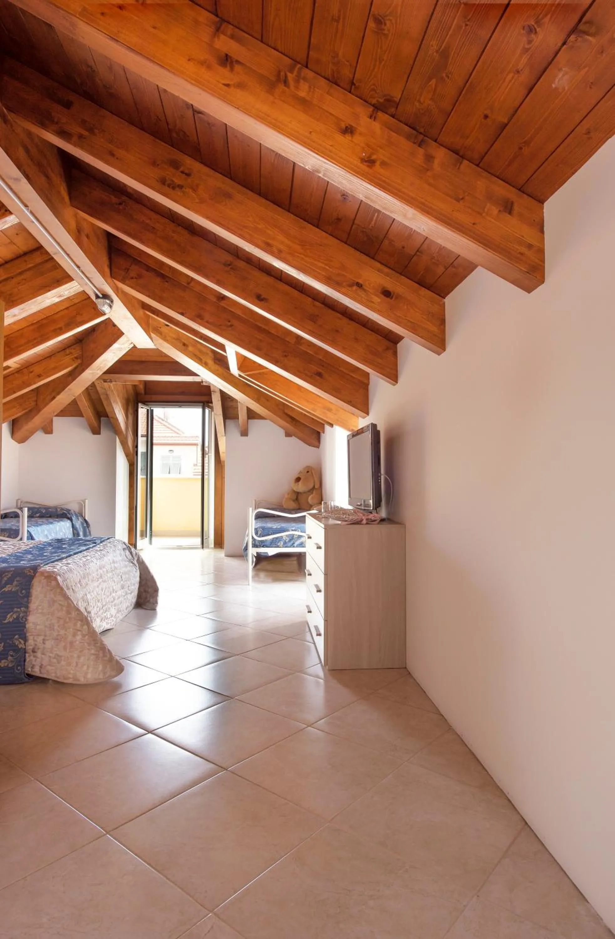 Day, Bed in Hotel Bristol