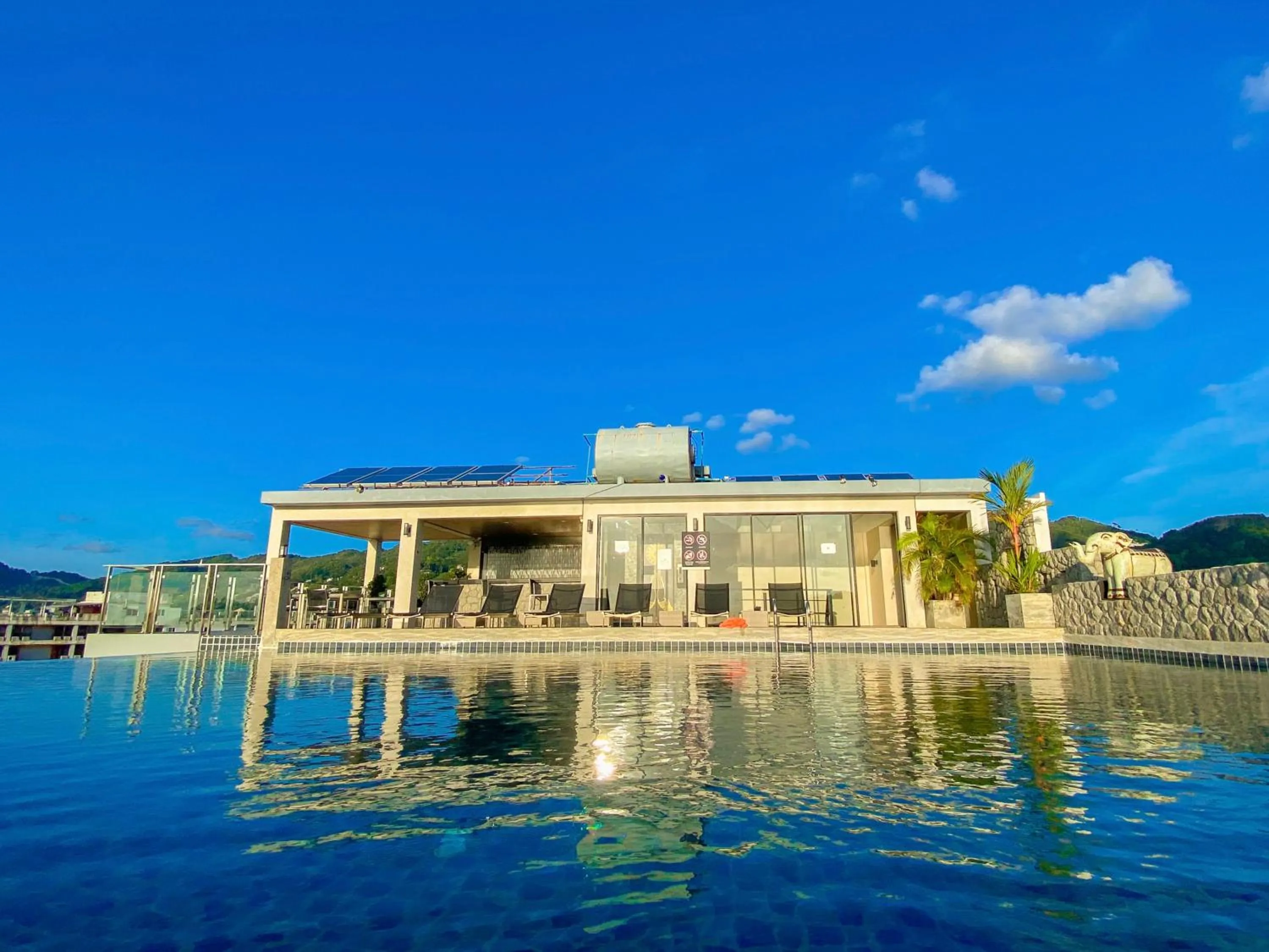 Property building in YouDee Hotel Patong - formerly Meir Jarr Hotel Patong