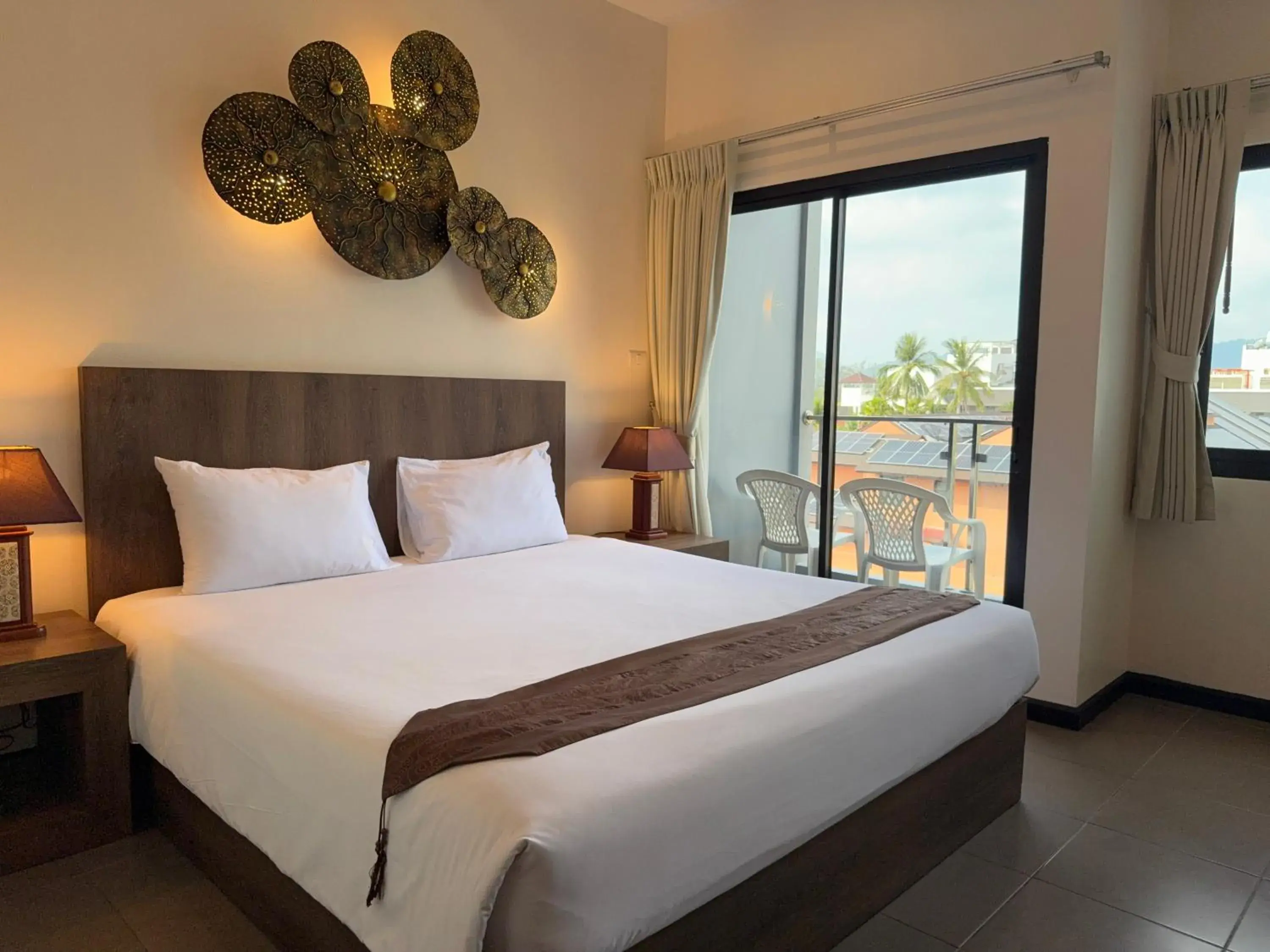 Bed in YouDee Hotel Patong - formerly Meir Jarr Hotel Patong Bed in YouDee Hotel Patong - formerly Meir Jarr Hotel Patong