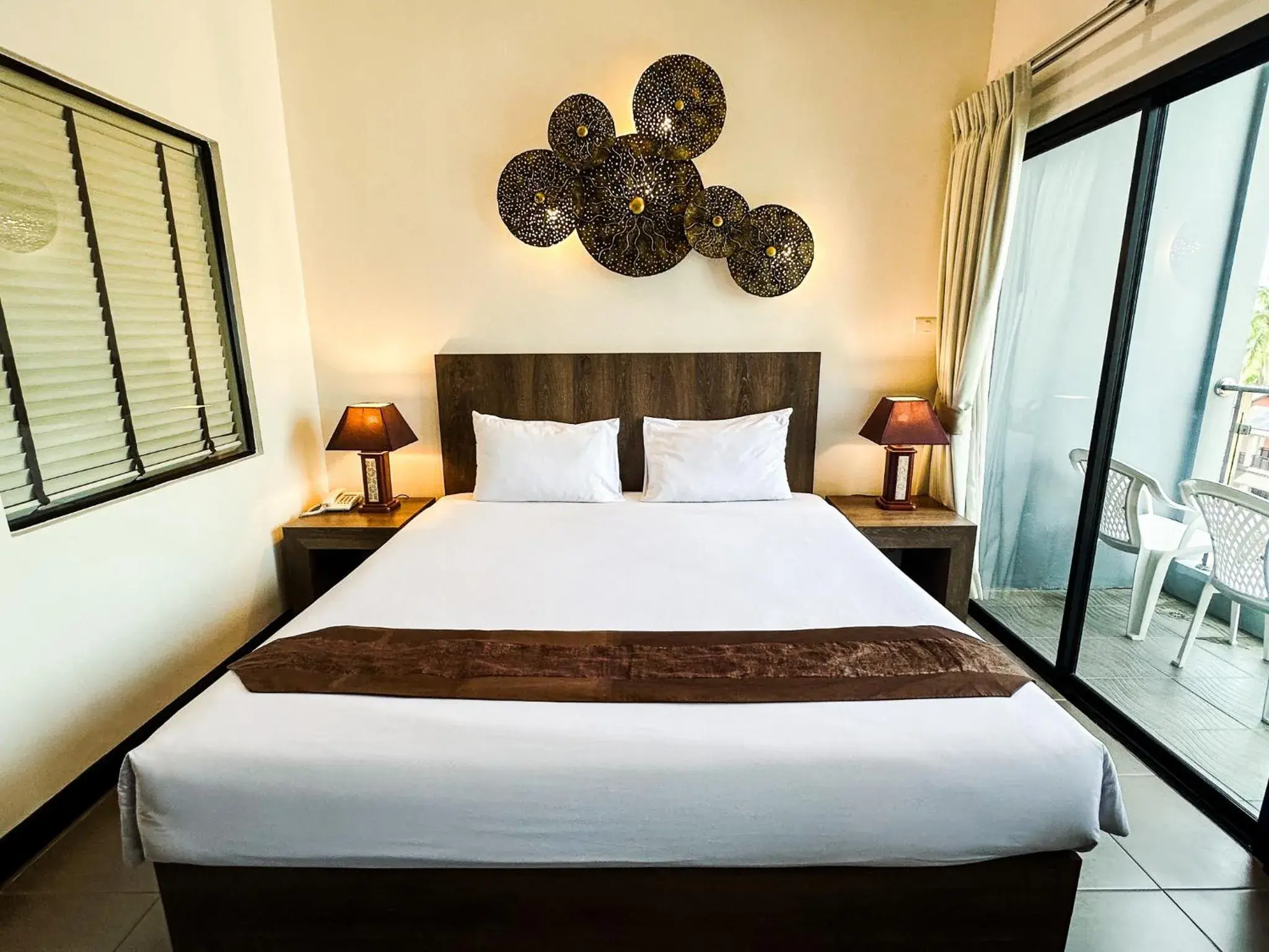 Bed in YouDee Hotel Patong - formerly Meir Jarr Hotel Patong Bed in YouDee Hotel Patong - formerly Meir Jarr Hotel Patong