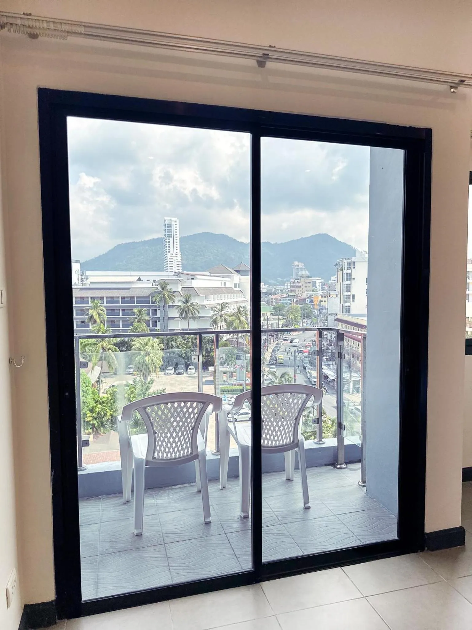 Day in YouDee Hotel Patong - formerly Meir Jarr Hotel Patong