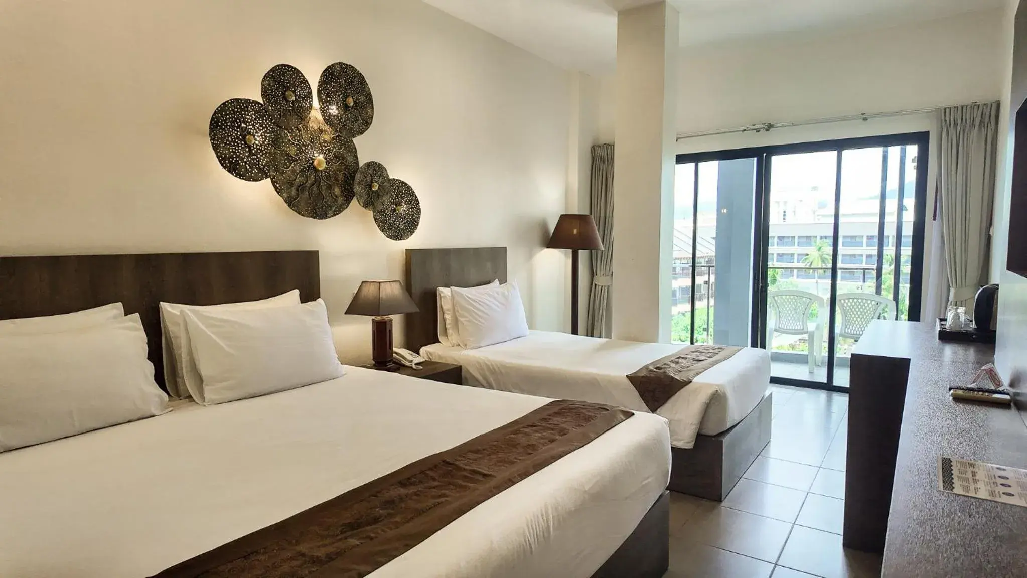 Bed in YouDee Hotel Patong - formerly Meir Jarr Hotel Patong Bed in YouDee Hotel Patong - formerly Meir Jarr Hotel Patong