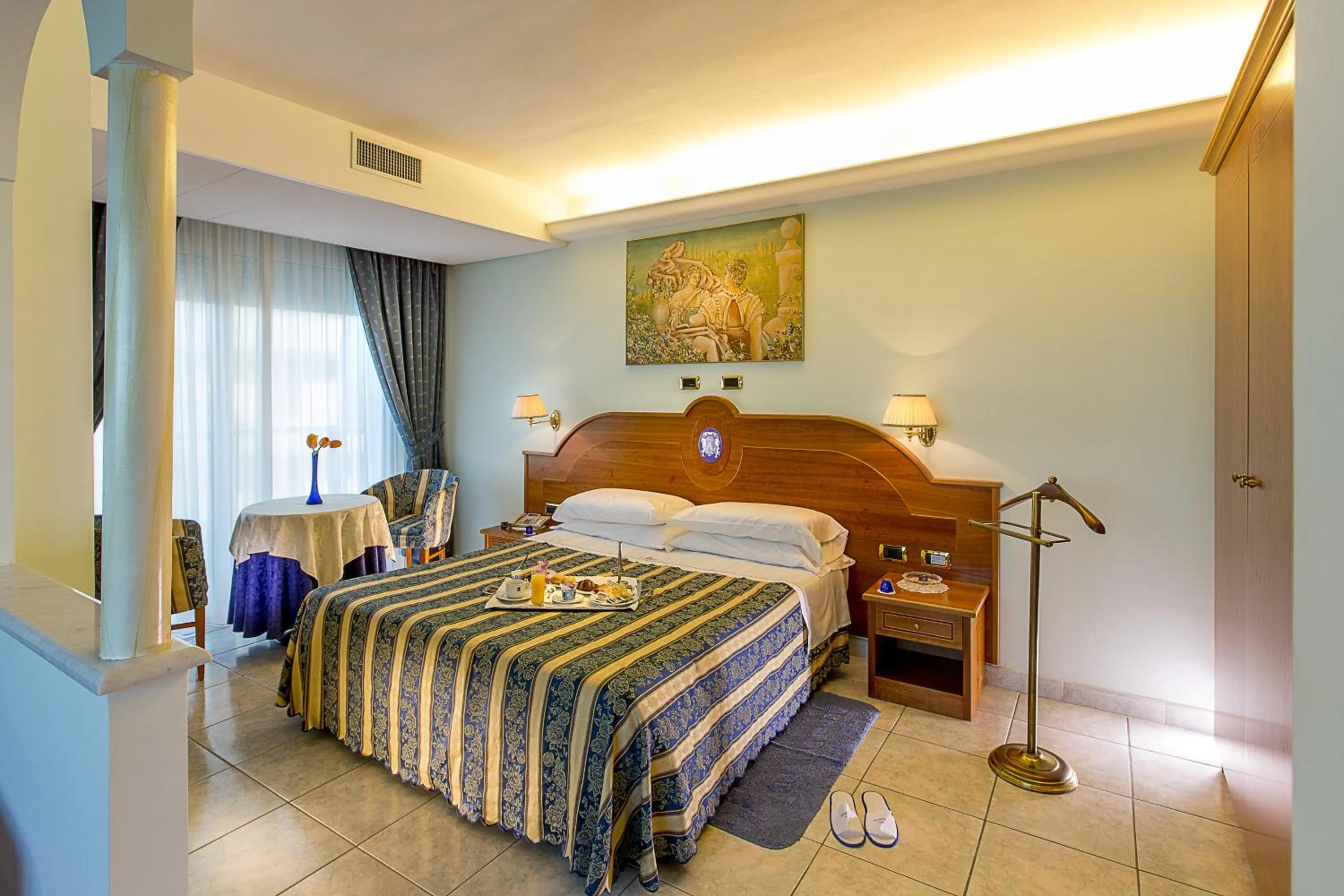 Photo of the whole room, Bed in Hotel Ambassador