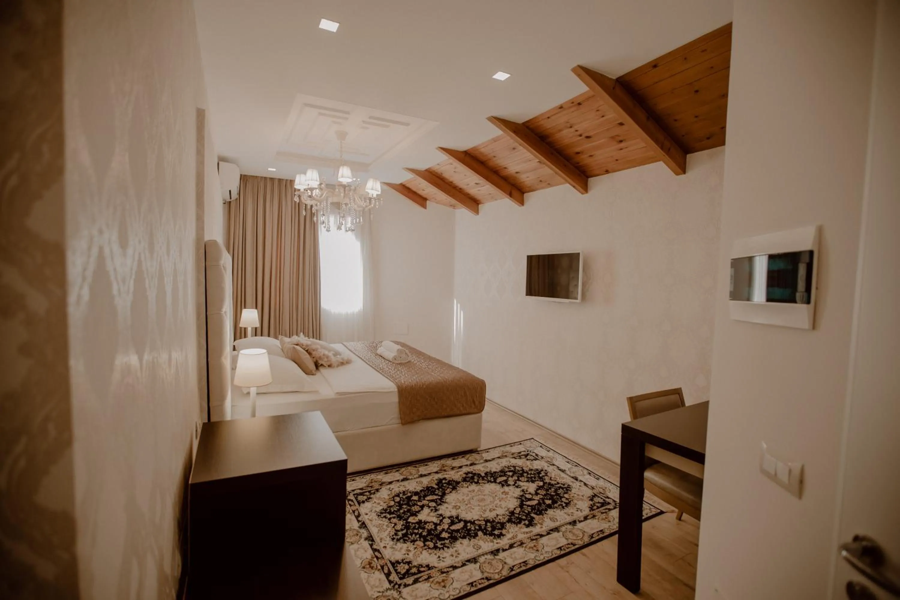 Bed in Green House Hotel & Restaurant