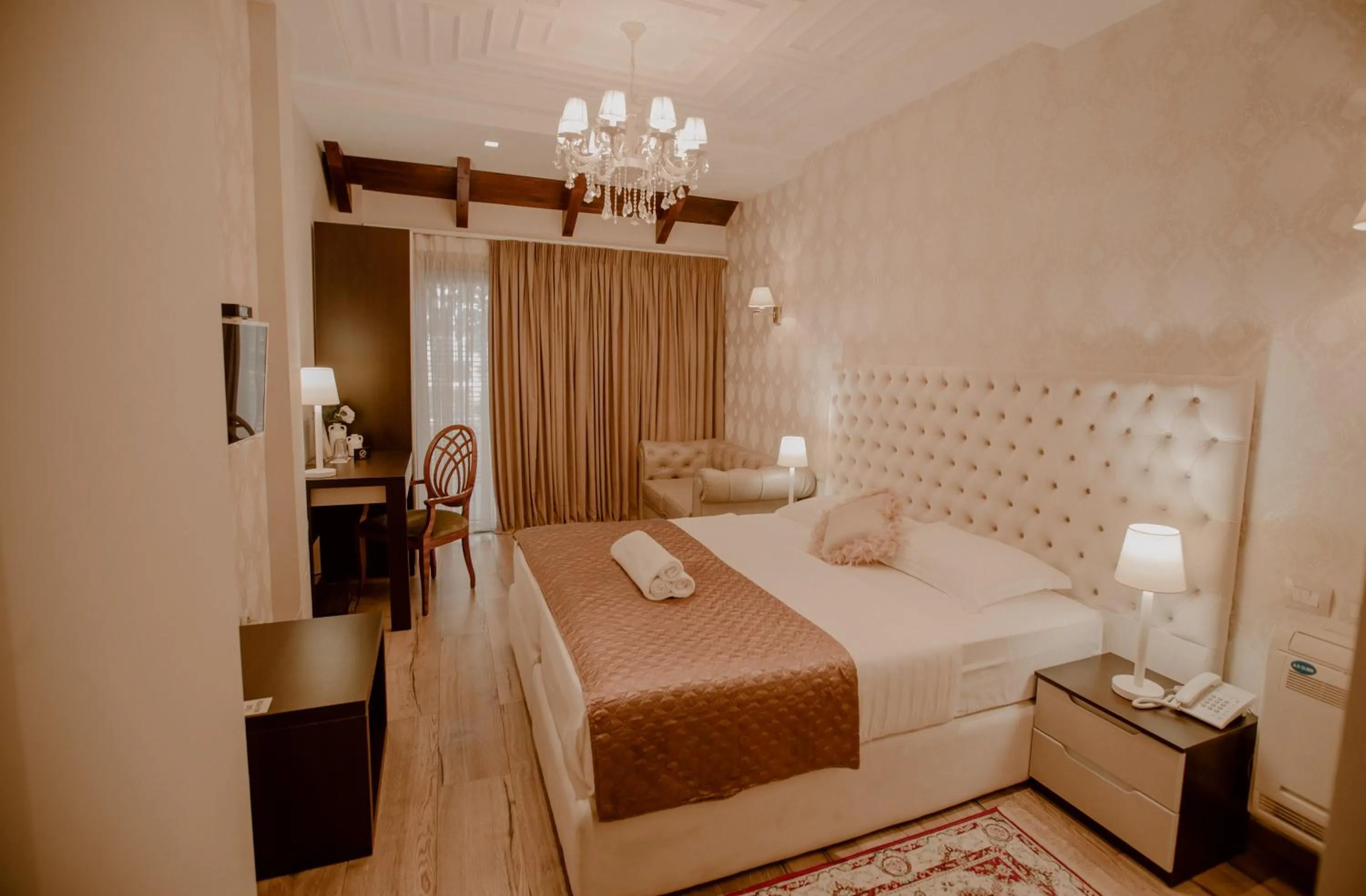 Bed in Green House Hotel & Restaurant