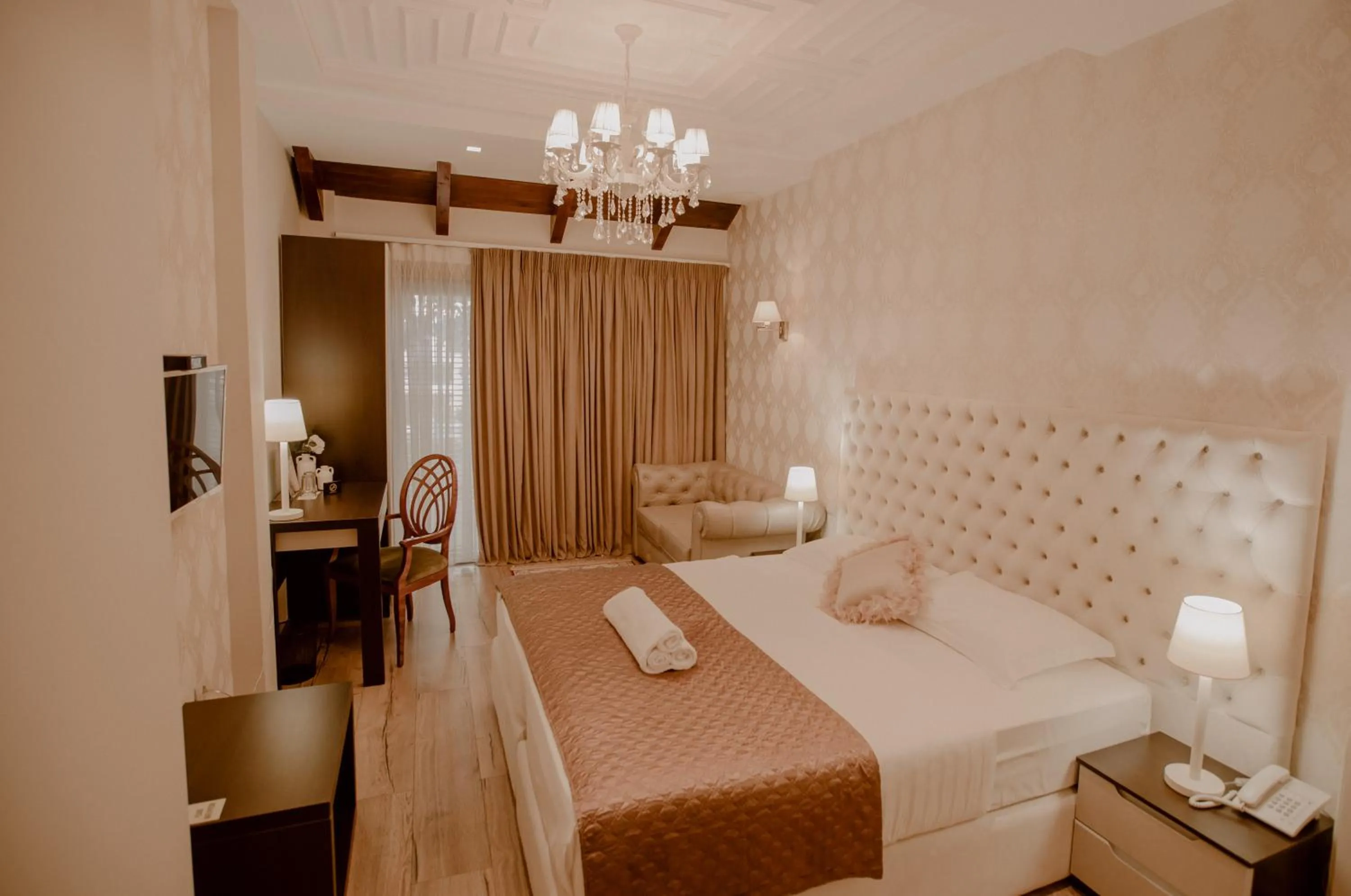 Bed in Green House Hotel & Restaurant