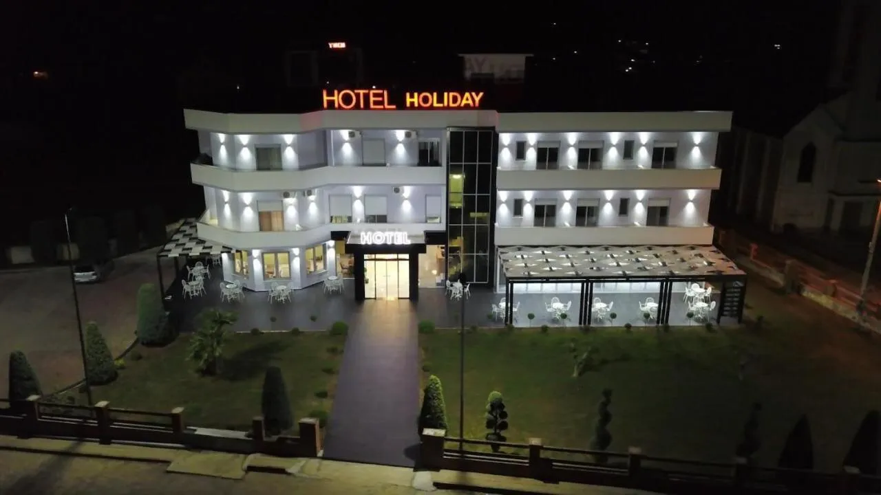 Property building in Hotel Holiday