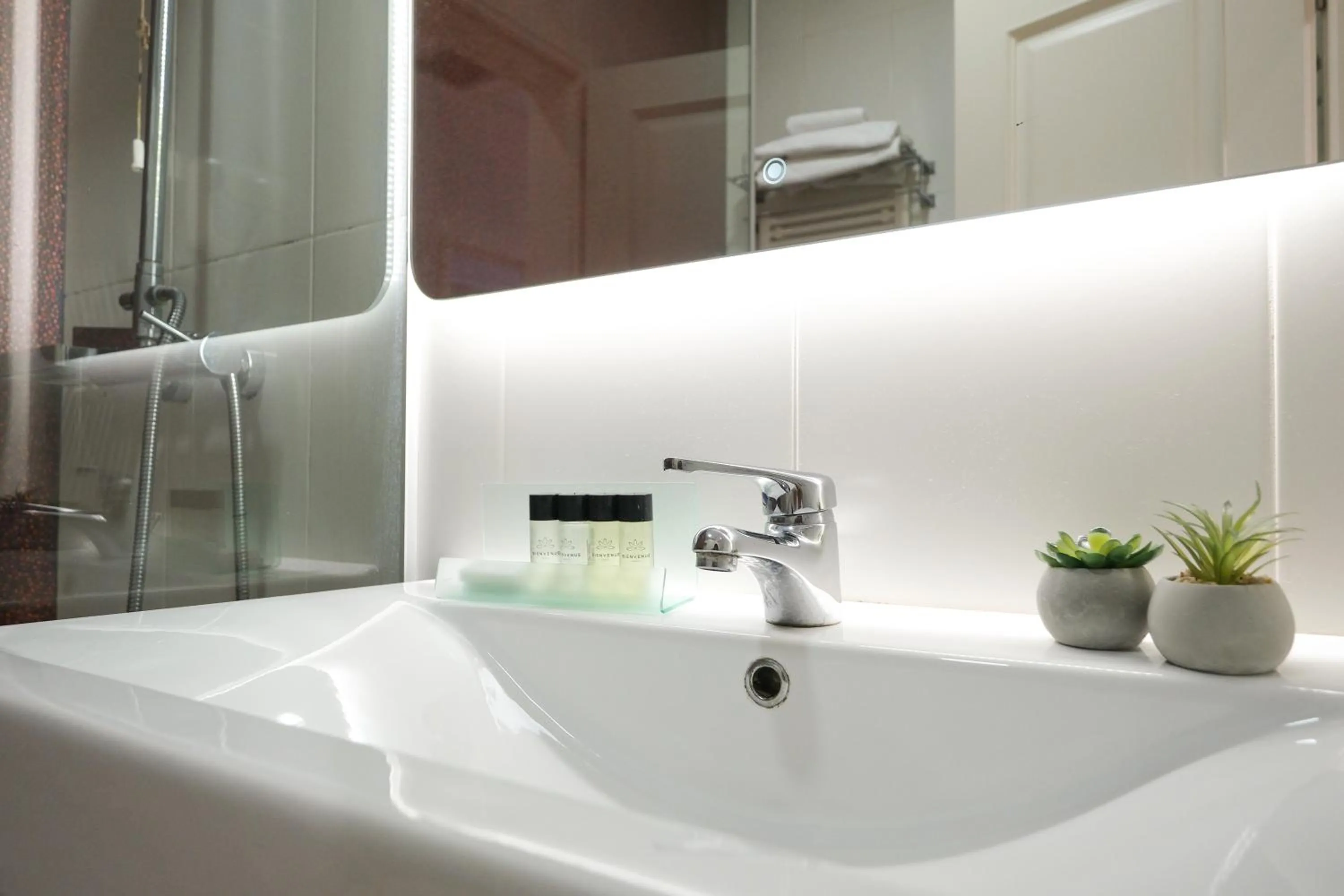 Bathroom in Golden City Hotel , Tirana