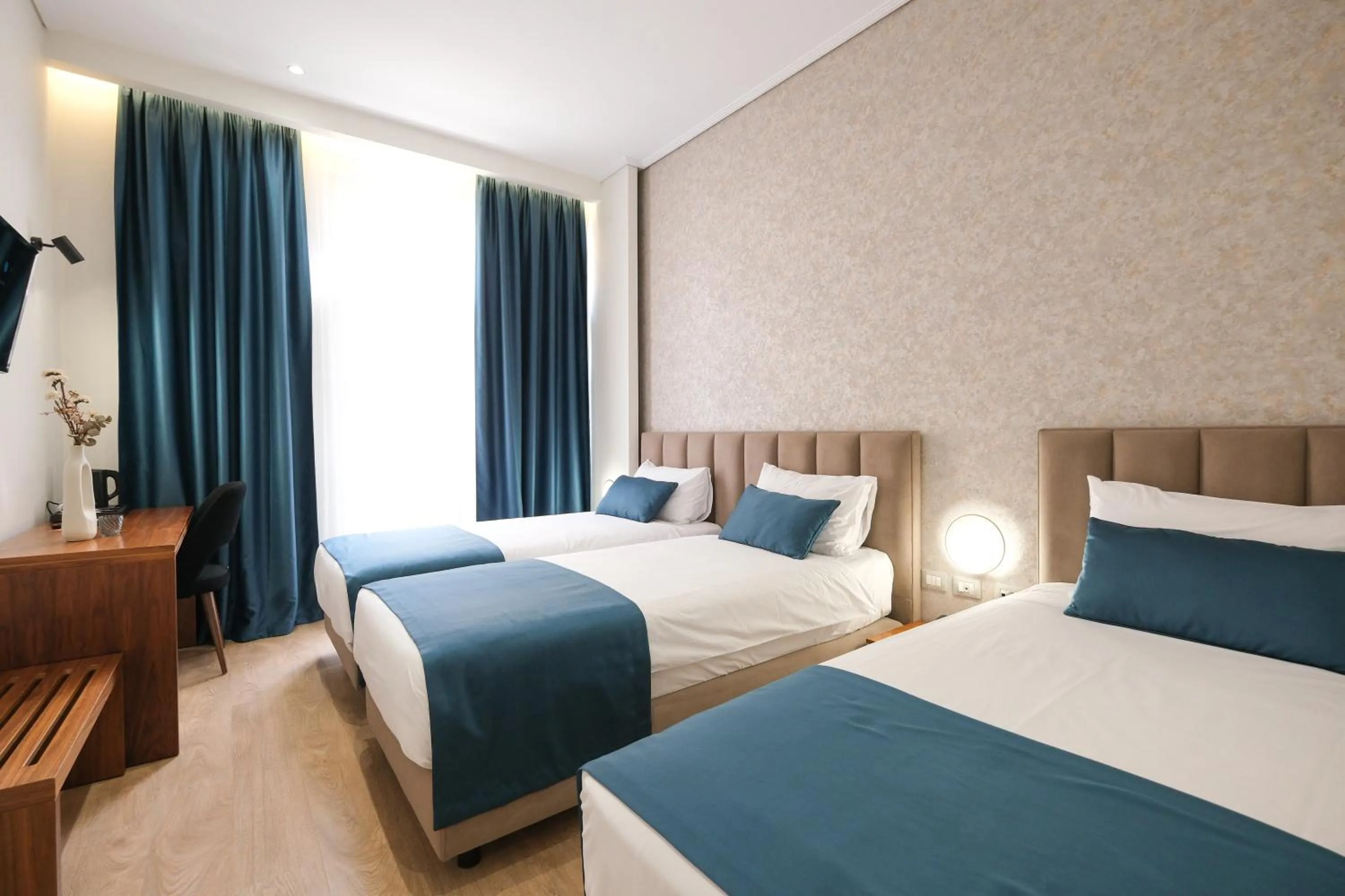 Bedroom, Bed in Golden City Hotel , Tirana