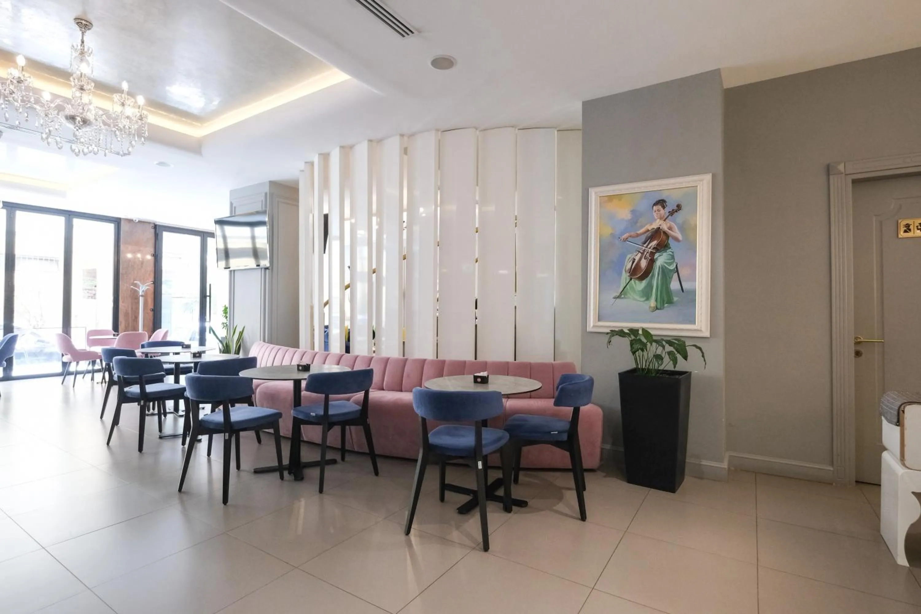Lounge or bar in Golden City Hotel , Tirana