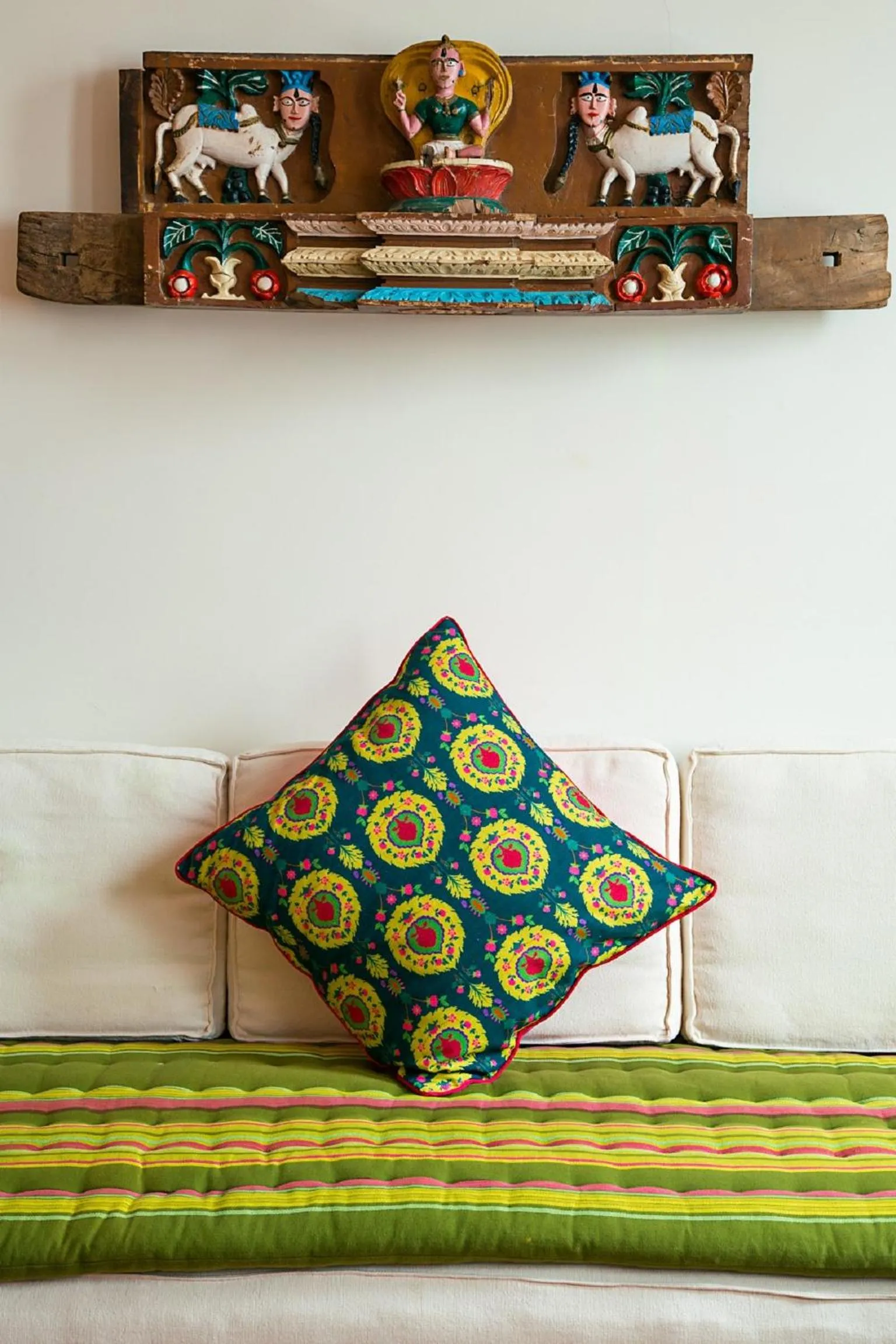 Decorative detail, Bed in Villa Shanti - Heritage Hotel for Foodies