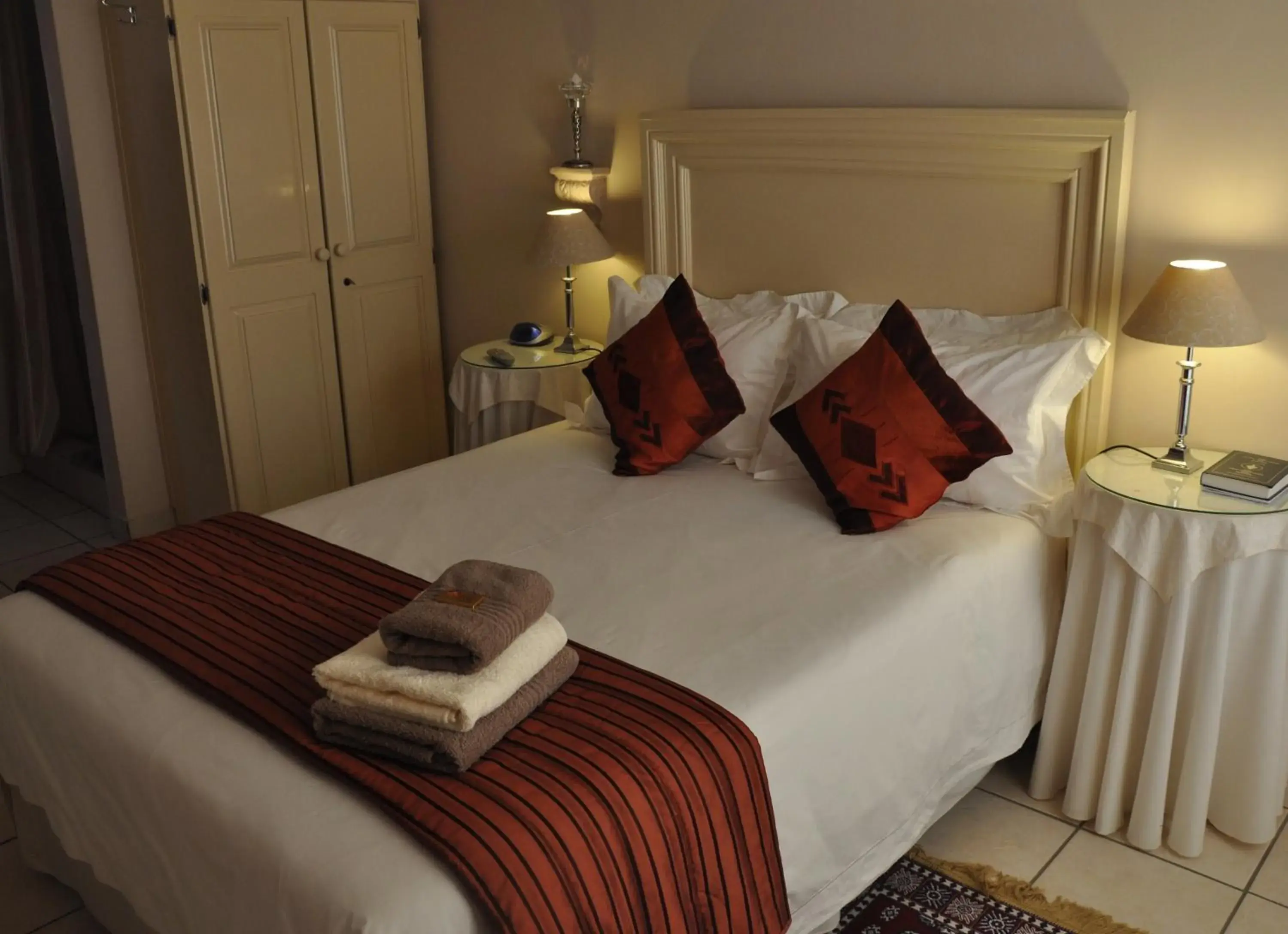 Bedroom, Bed in Pilgrims Delight Guest House Bedroom, Bed in Pilgrims Delight Guest House