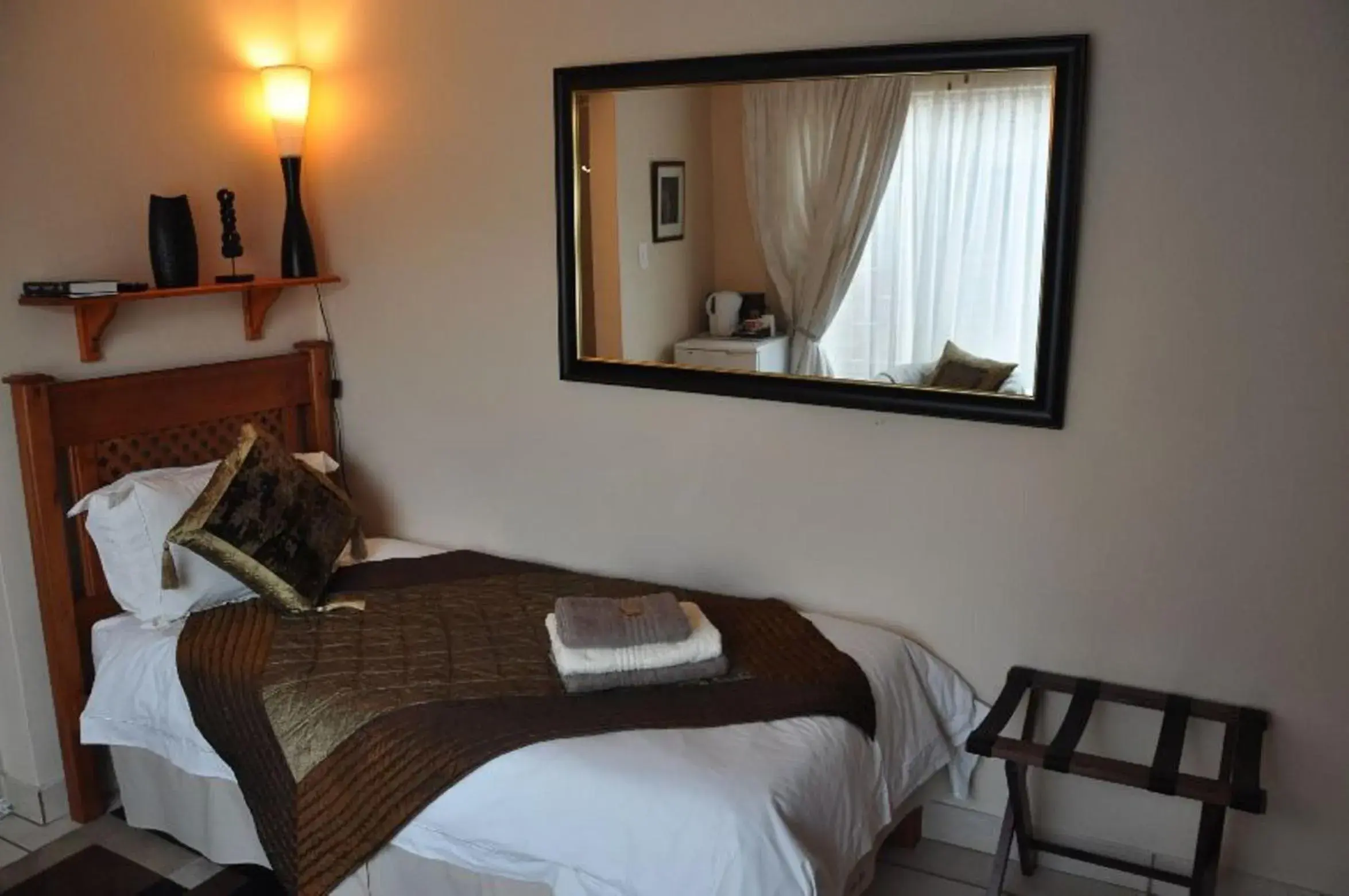 Bedroom, Bed in Pilgrims Delight Guest House Bedroom, Bed in Pilgrims Delight Guest House