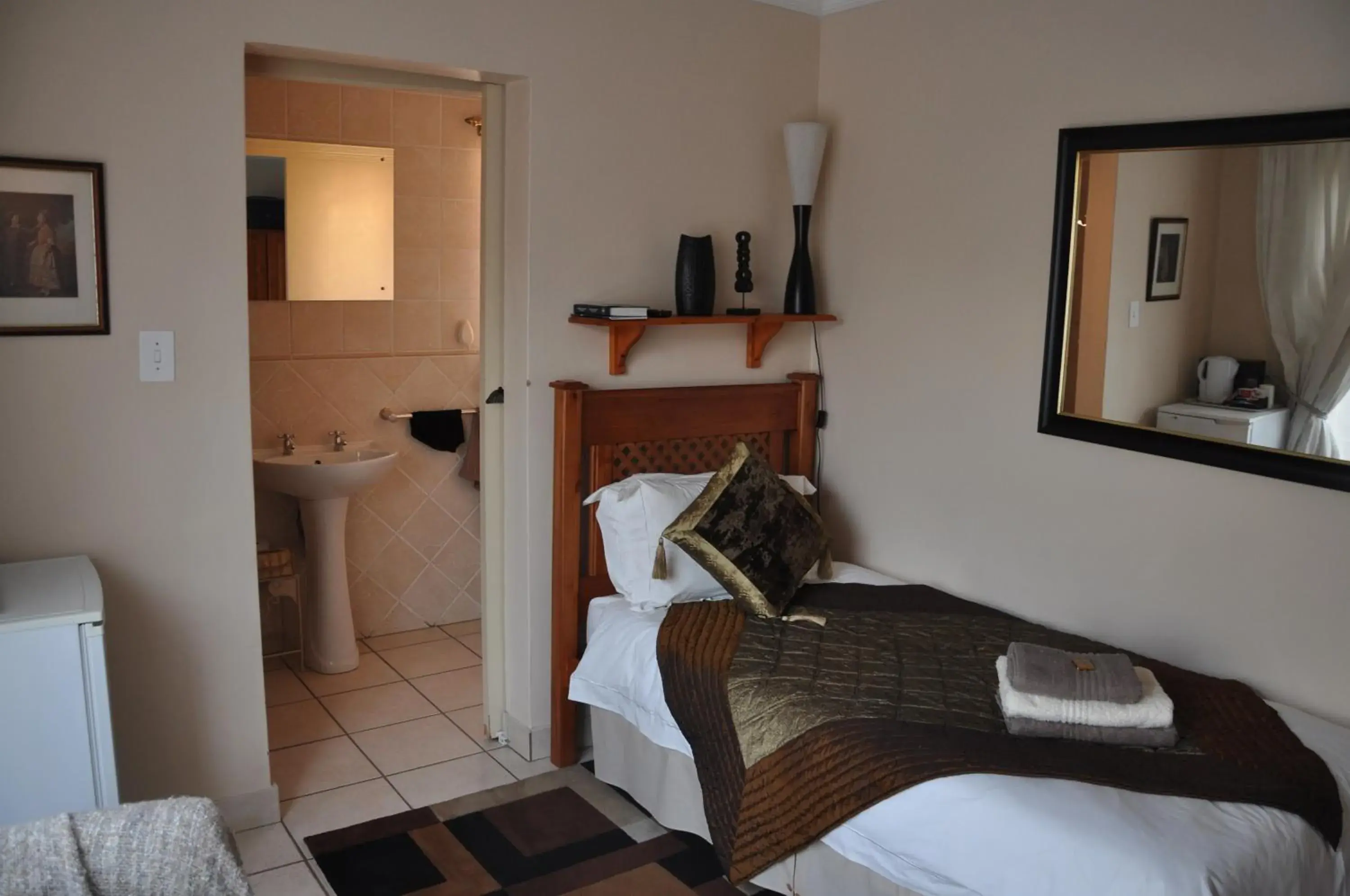 Restaurant/places to eat, Bed in Pilgrims Delight Guest House Restaurant/places to eat, Bed in Pilgrims Delight Guest House