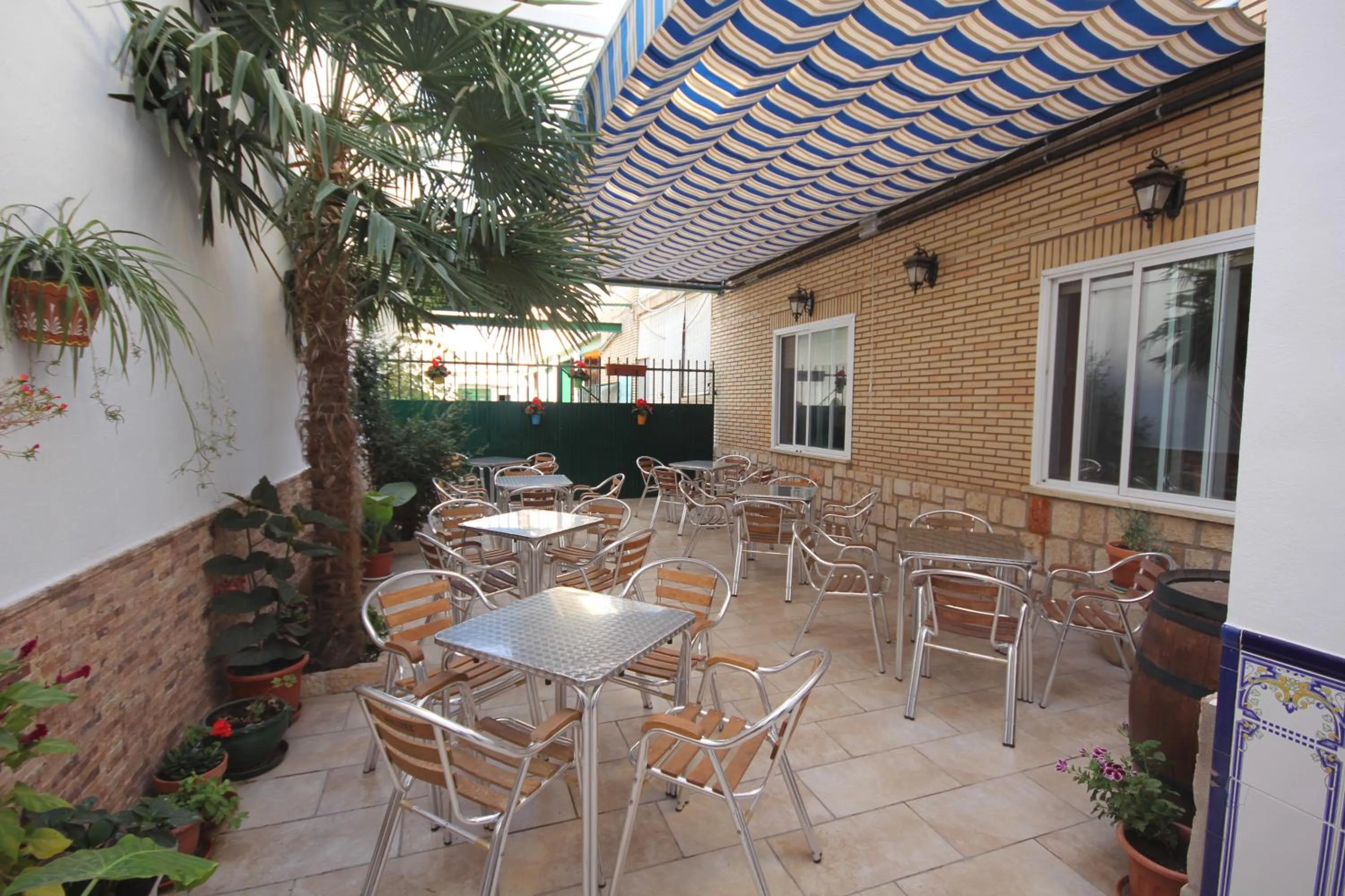 HOSTAL RESTAURANTE MILAN II