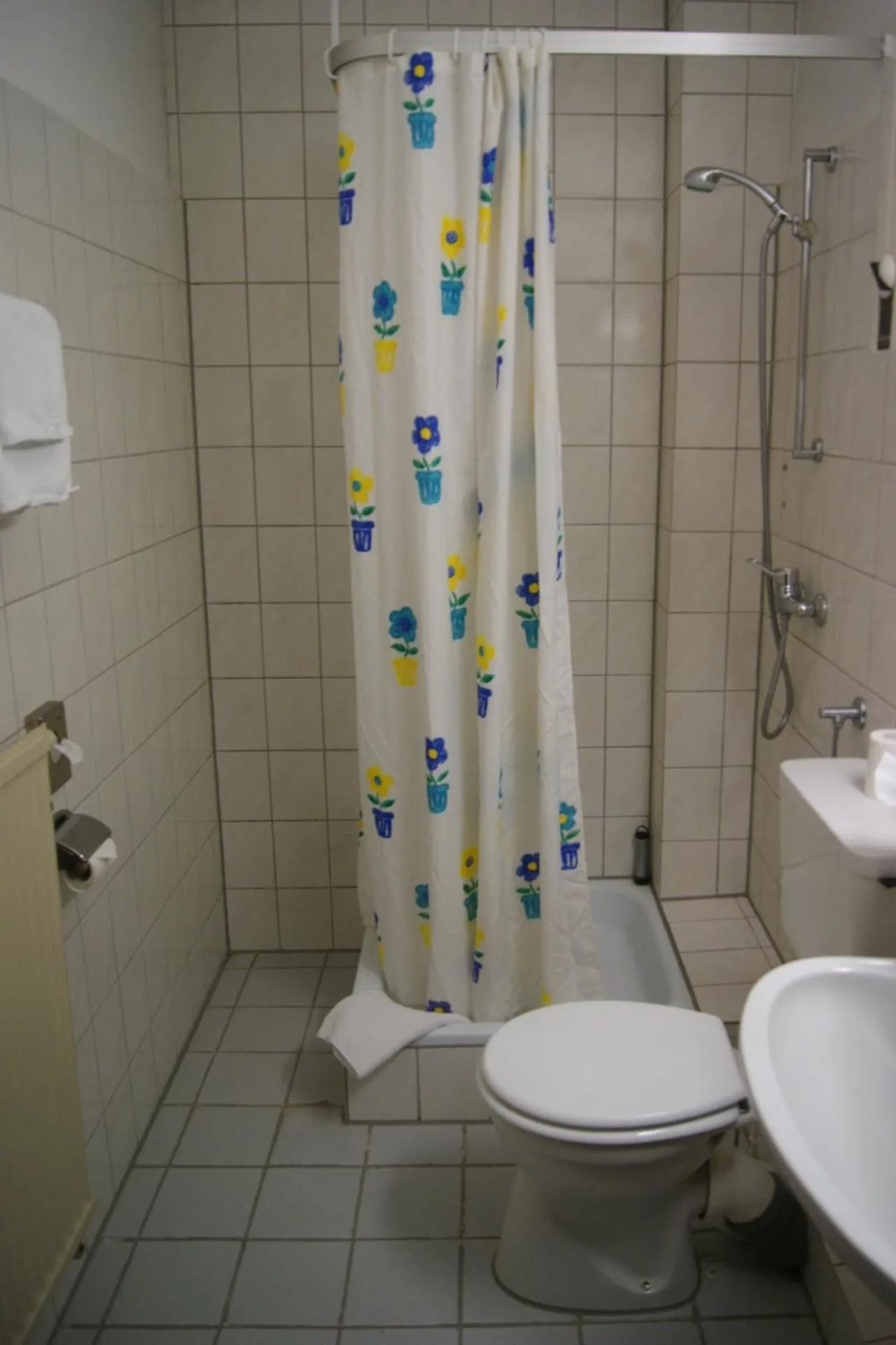 Shower, Bathroom in Hotel Papendoor