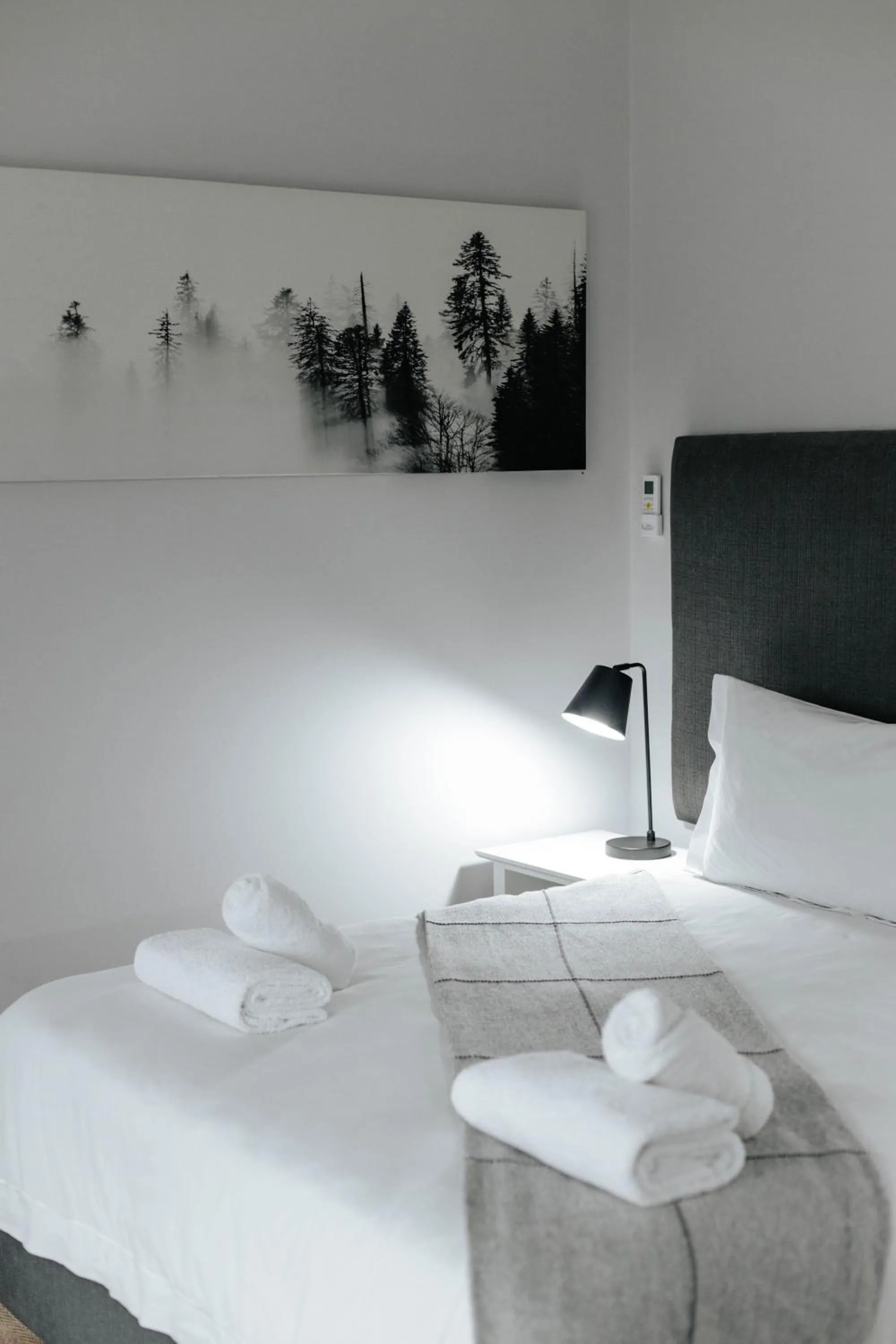 Bed in Kingswood Manor No.17
