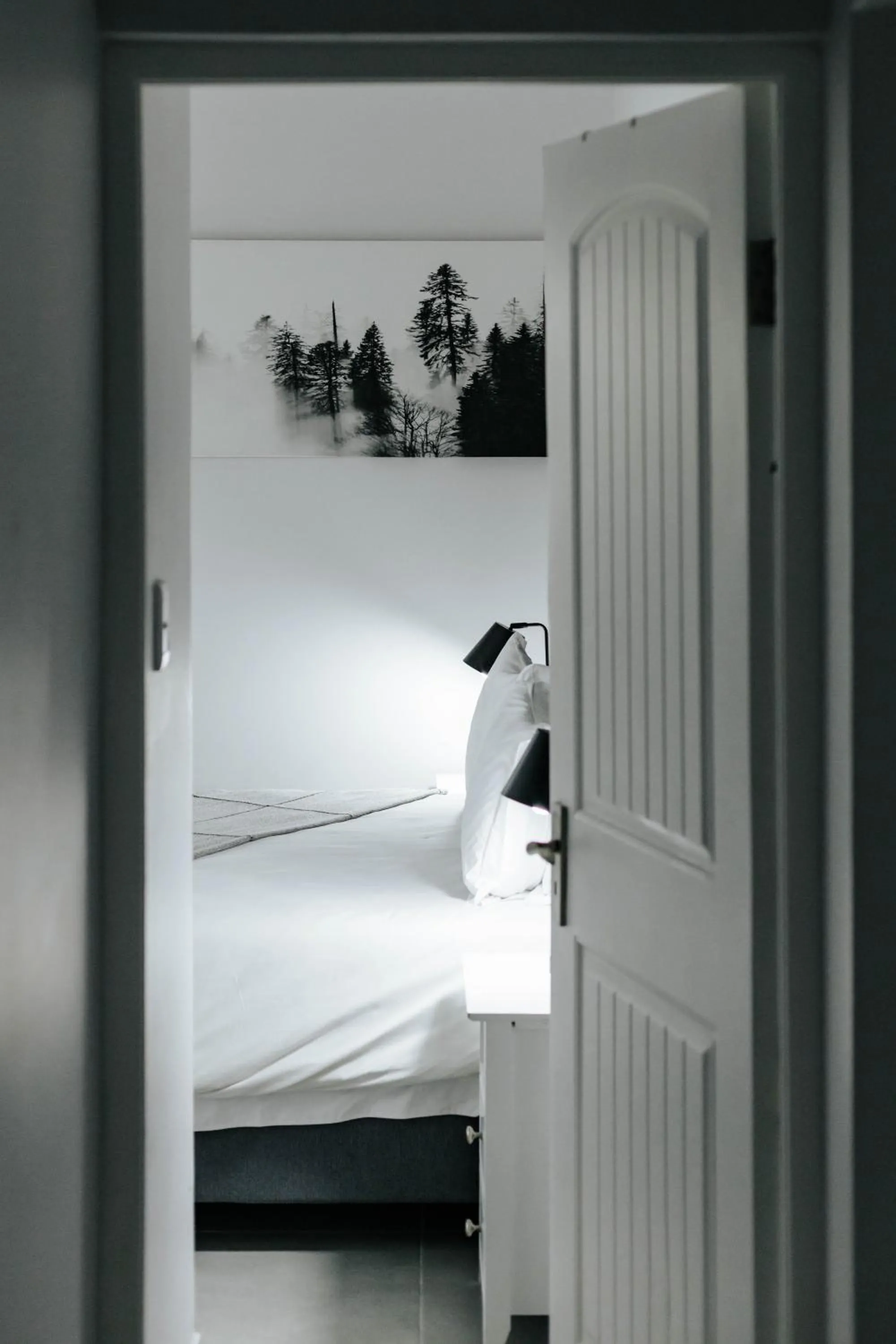 Bed in Kingswood Manor No.17