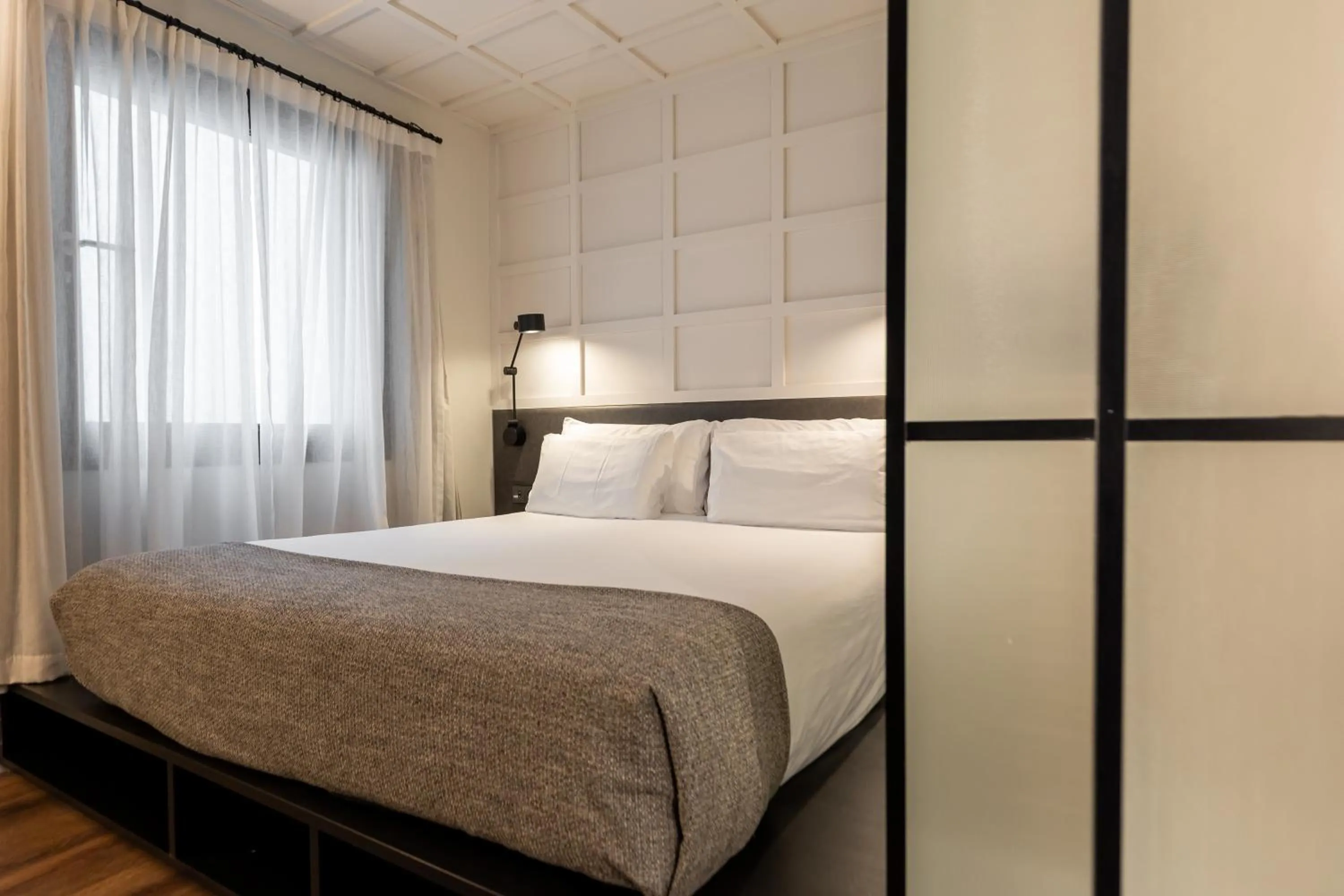 Bedroom, Bed in Yurbban Ramblas Boutique Hotel