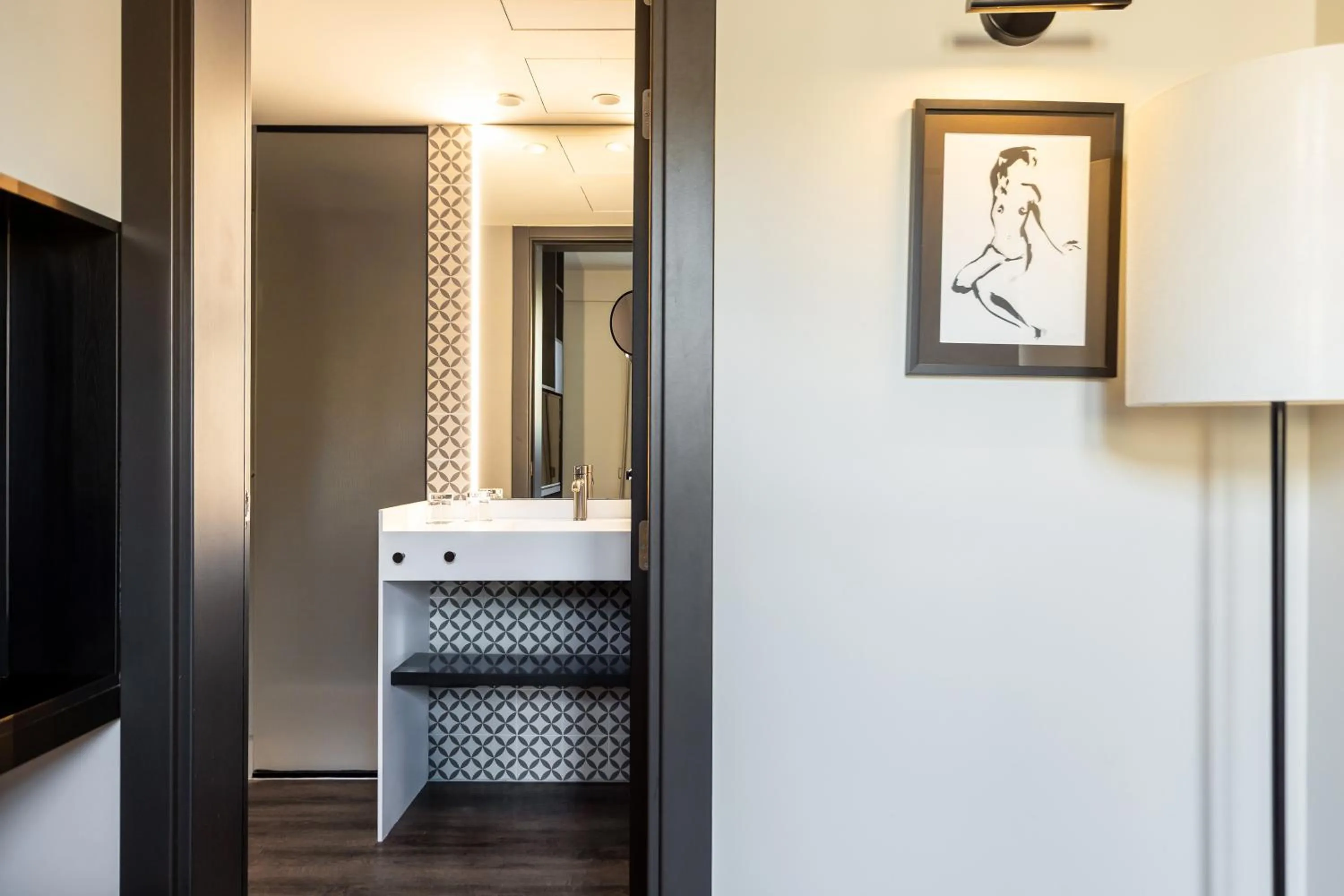 Bathroom in Yurbban Ramblas Boutique Hotel