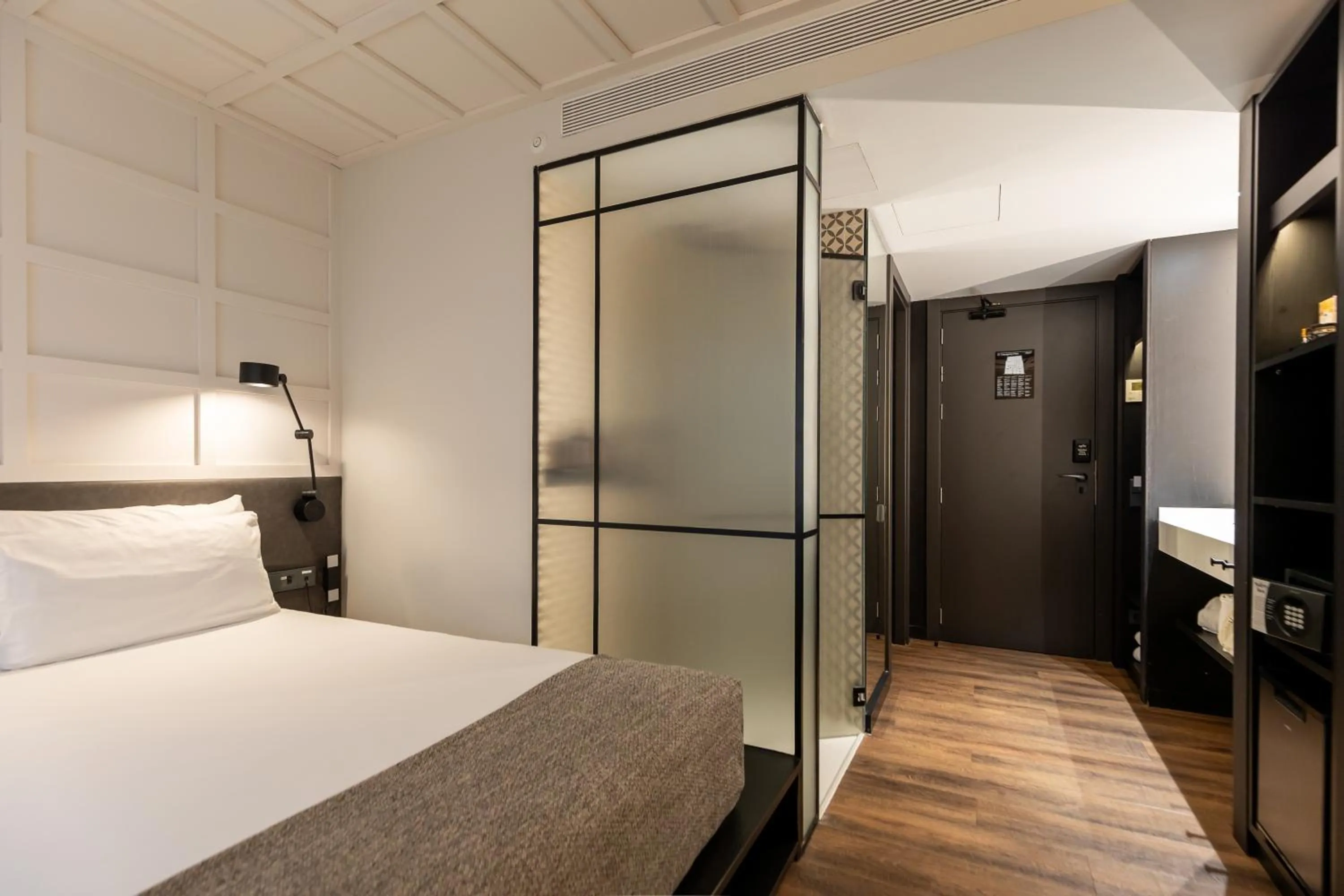 Bedroom, Bed in Yurbban Ramblas Boutique Hotel