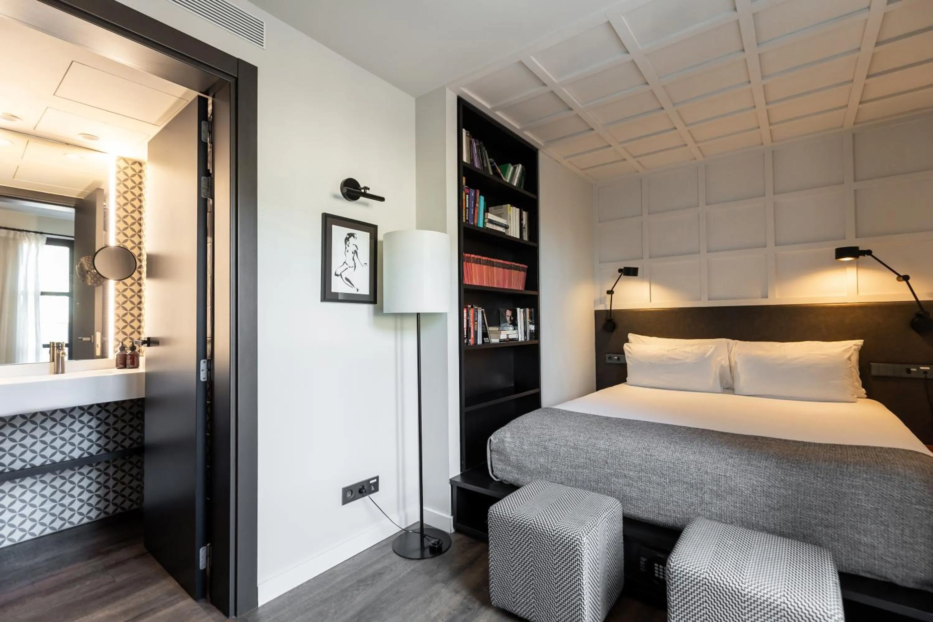 Bedroom, Bed in Yurbban Ramblas Boutique Hotel