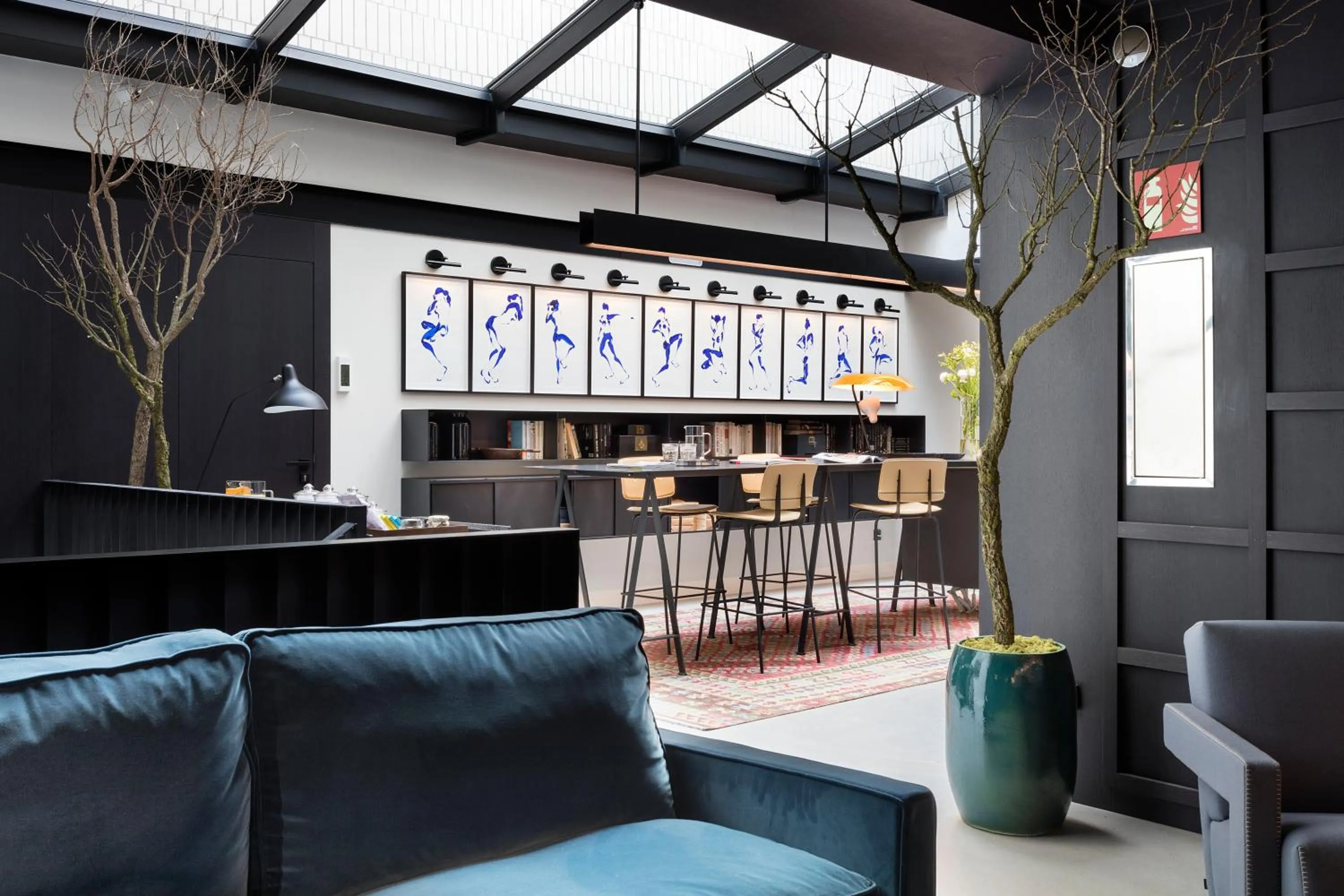 Restaurant/places to eat in Yurbban Ramblas Boutique Hotel